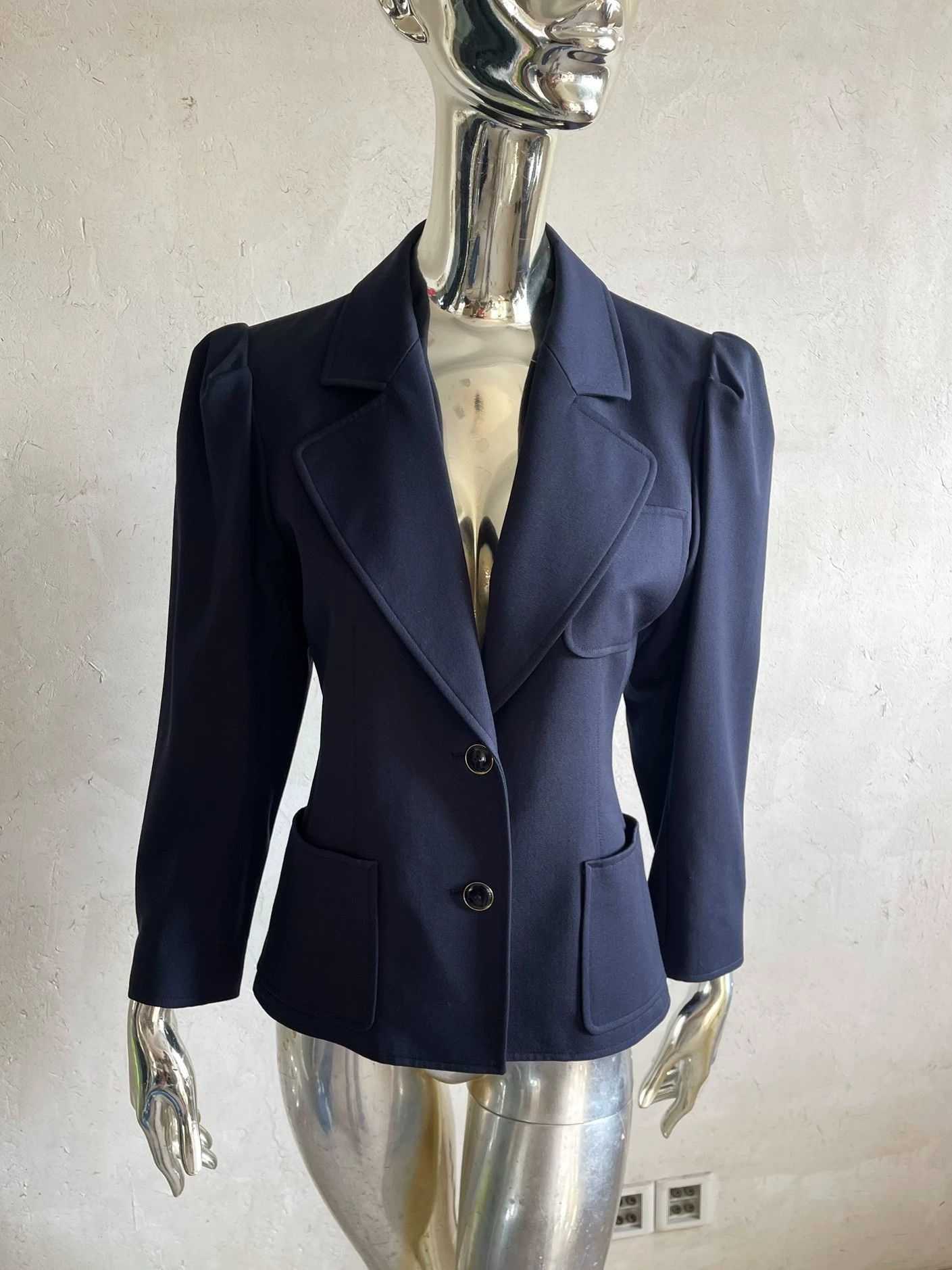 Yves Saint Laurent YSL Vintage Old Money Floral Bud Tailored Blazer Size M / US 6-8 / IT 42-44 - 1 Thumbnail