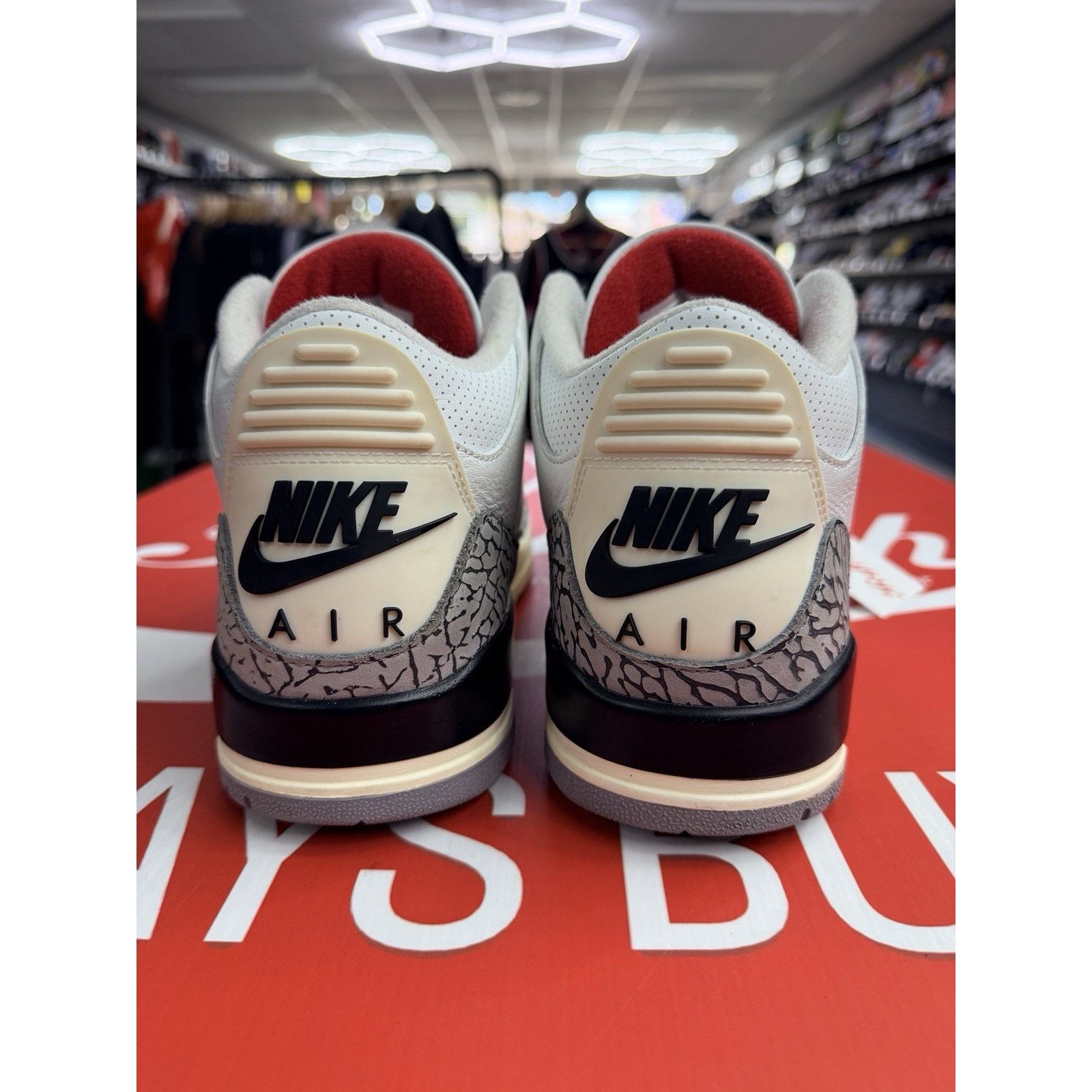 Air Jordan 3 White Cement Reimagined Size 10.5 (DN3707-100) display picture 1