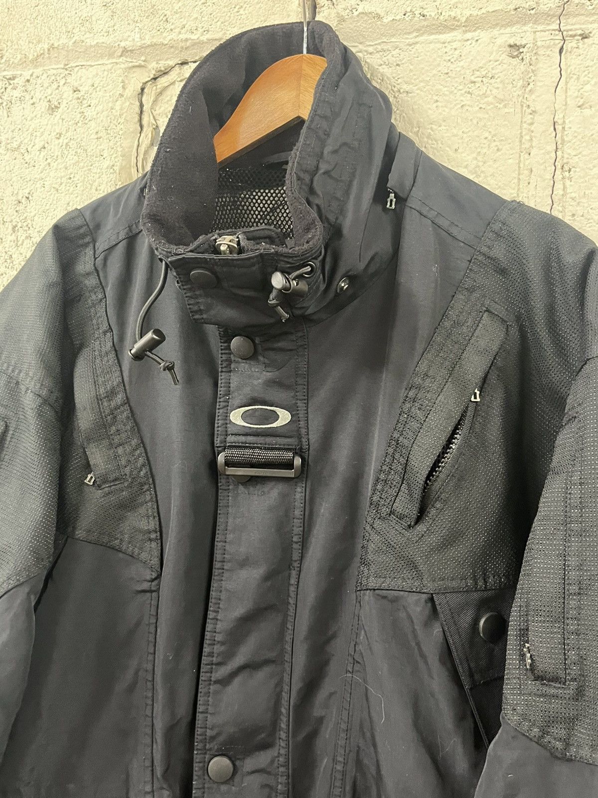 Oakley Oakley software rare 90s gorpcore utility jacket hype Size US L / EU 52-54 / 3 - 5 Thumbnail