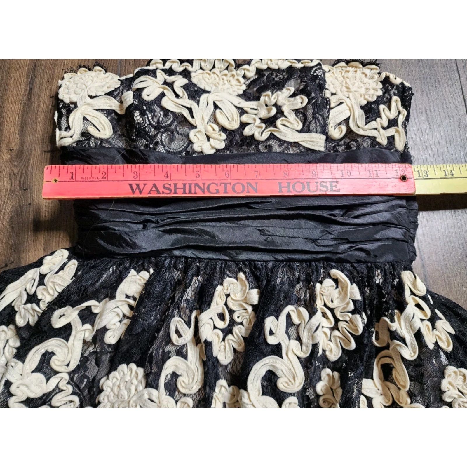Betsey Johnson VINTAGE Betsey Johnson Lace Dress 4 Ivory Party Fit & Flare Sleeveless Y2K Womens Size S / US 4 / IT 40 - 3 Thumbnail