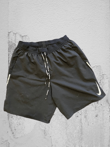 Nike Vintage Nike Embroidered Swoosh Casual Shorts Size US 30 / EU 46 - 1 Thumbnail