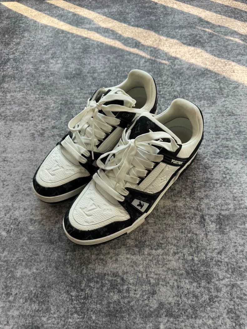 Louis Vuitton Louis Vuitton Black and White Panda Cowboy shoes Size US 11 / EU 44 - 2 Thumbnail