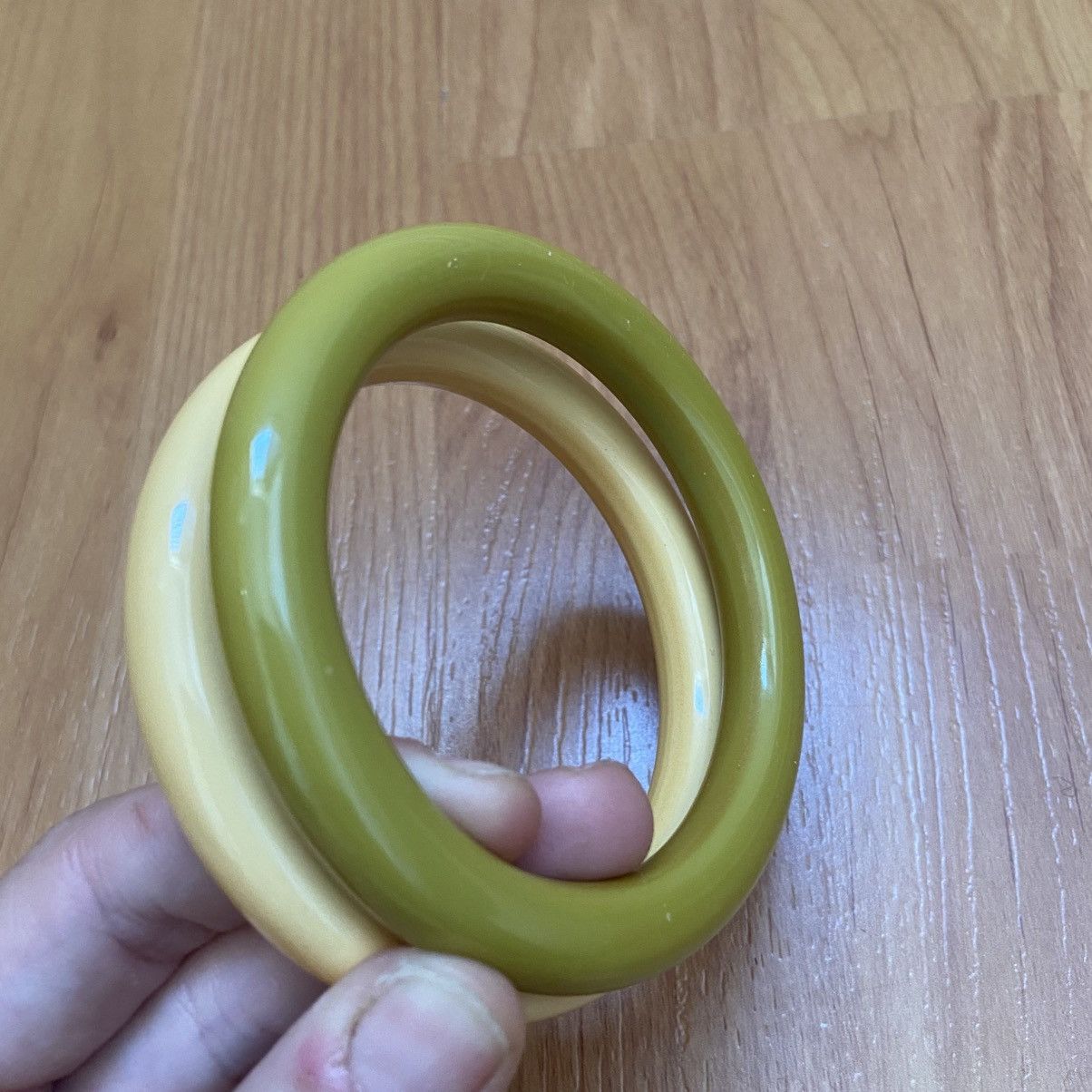 Vintage Bakelite Avocado Creamy Corn Vintage Bangle Bracelet Bundle Size ONE SIZE - 5 Thumbnail