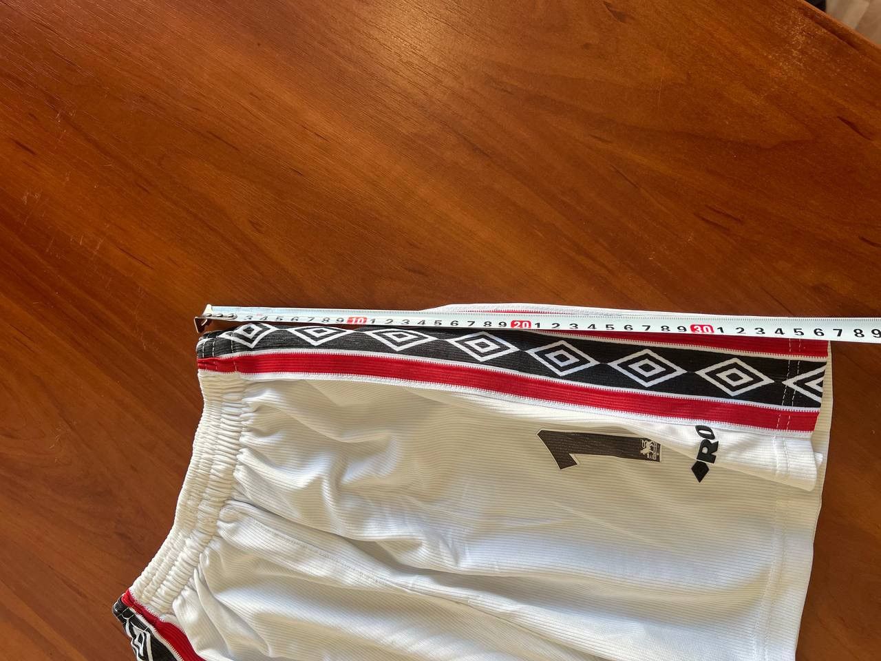 Umbro 1997/99 MANCHESTER UNITED #16 KEANE FOOTBALL SOCCER SHORTS Size US XXS / EU 40 - 12 Thumbnail