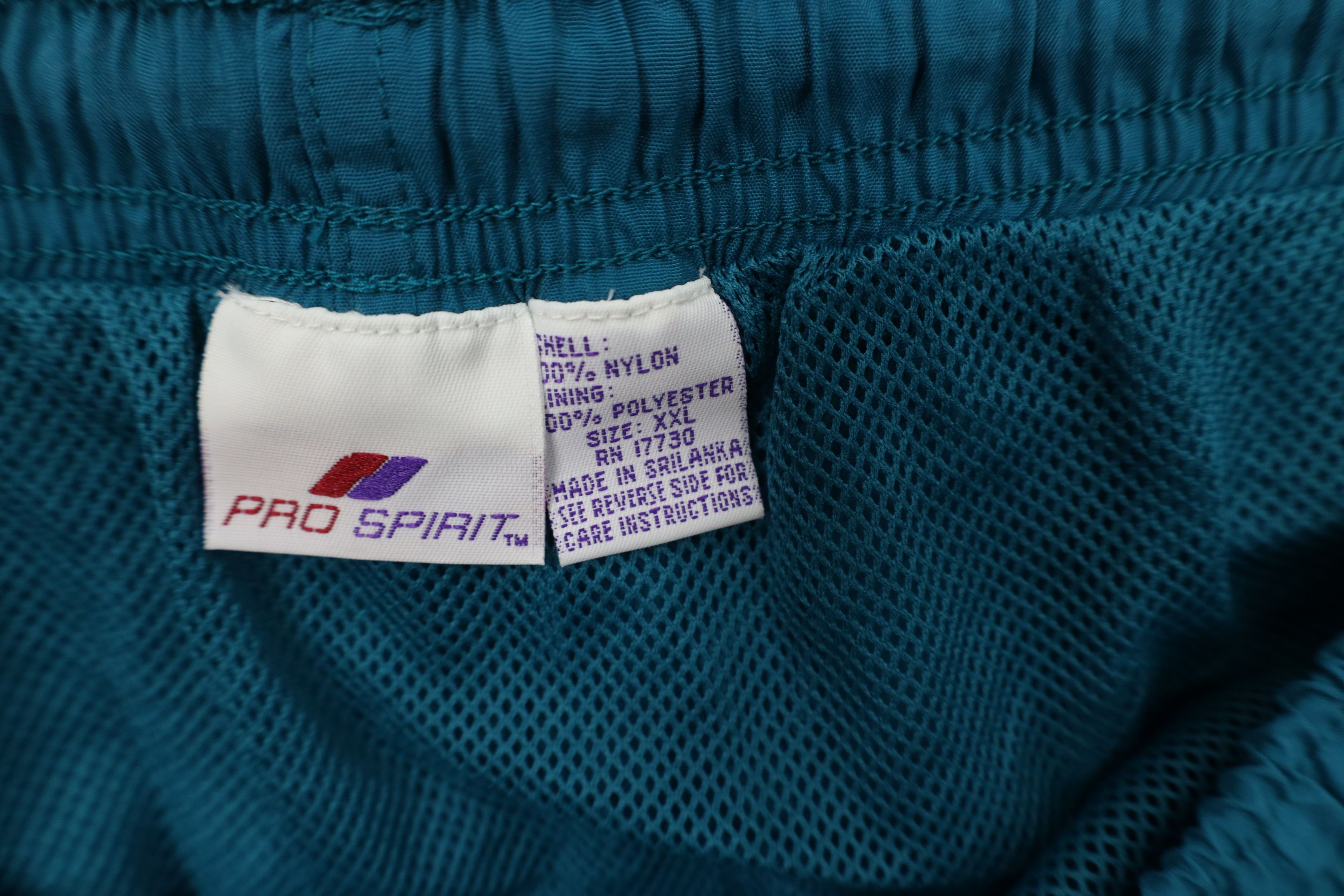 Vintage Vintage 90s Streetwear Block Lined Above Knee Shorts Trunks Size US 38 / EU 54 - 6 Thumbnail