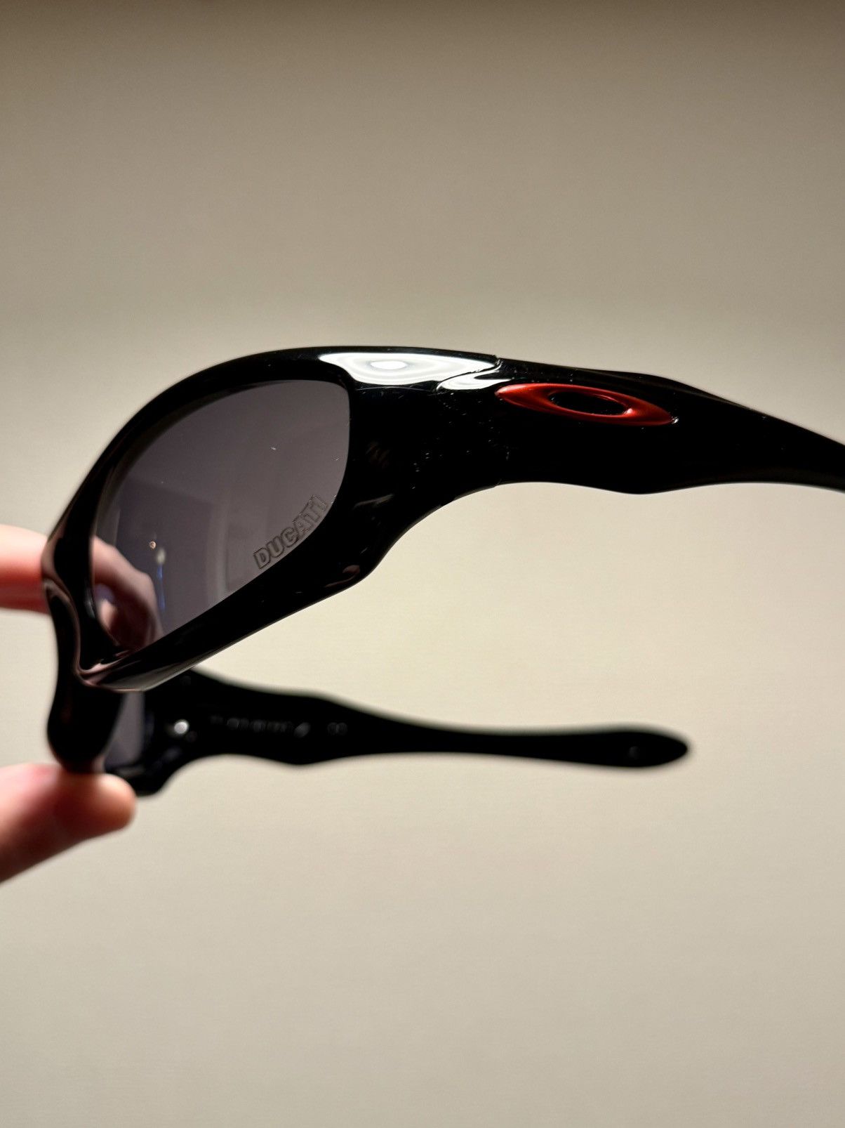 OAKLEY MONSTER DOG DUCATI SUNGLASSES