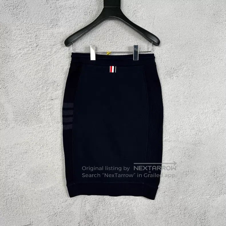 Thom Browne Thom Browne Classic Four-Stripe Skirt Size 26" / US 2 / IT 38 - 2 Thumbnail