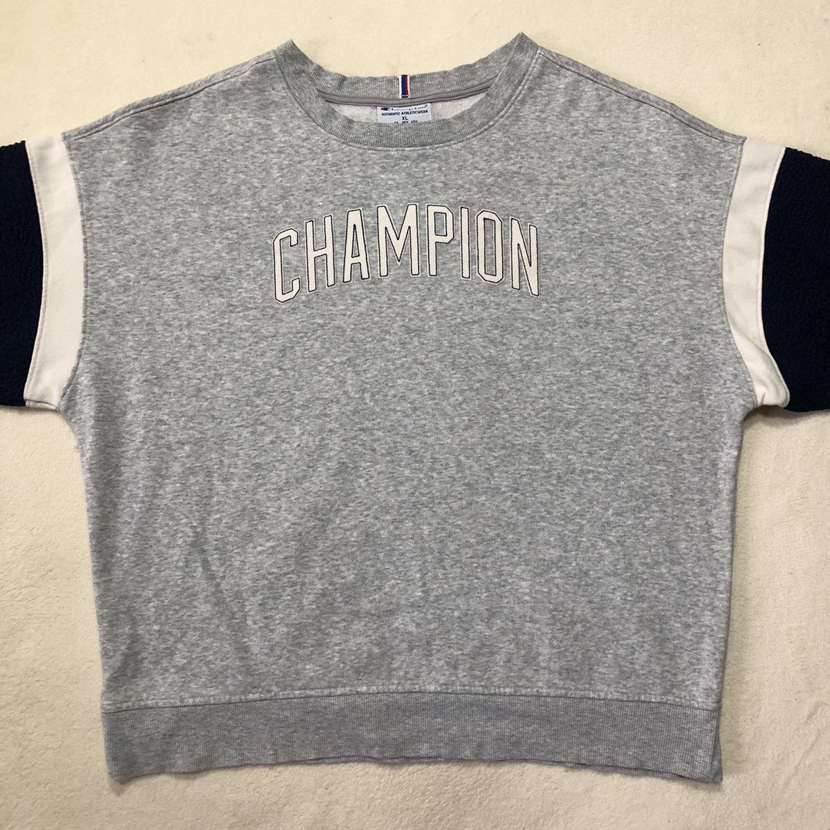 Champion × Vintage VINTAGE CHAMPION Spellout Logo Boxy Sweatshirt Size US XL / EU 56 / 4 - 1 Thumbnail