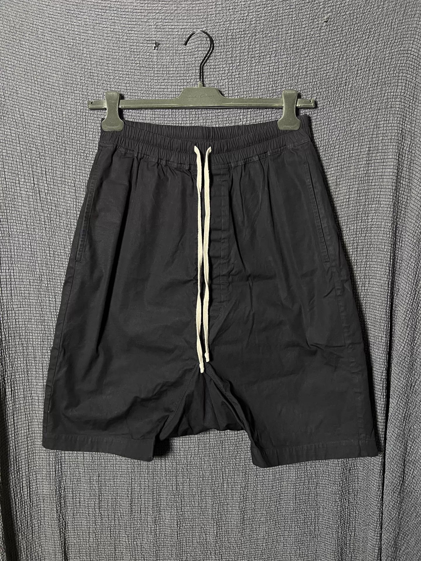 Rick Owens Black Drawstring Casual Shorts Size US 32 / EU 48 - 1 Thumbnail