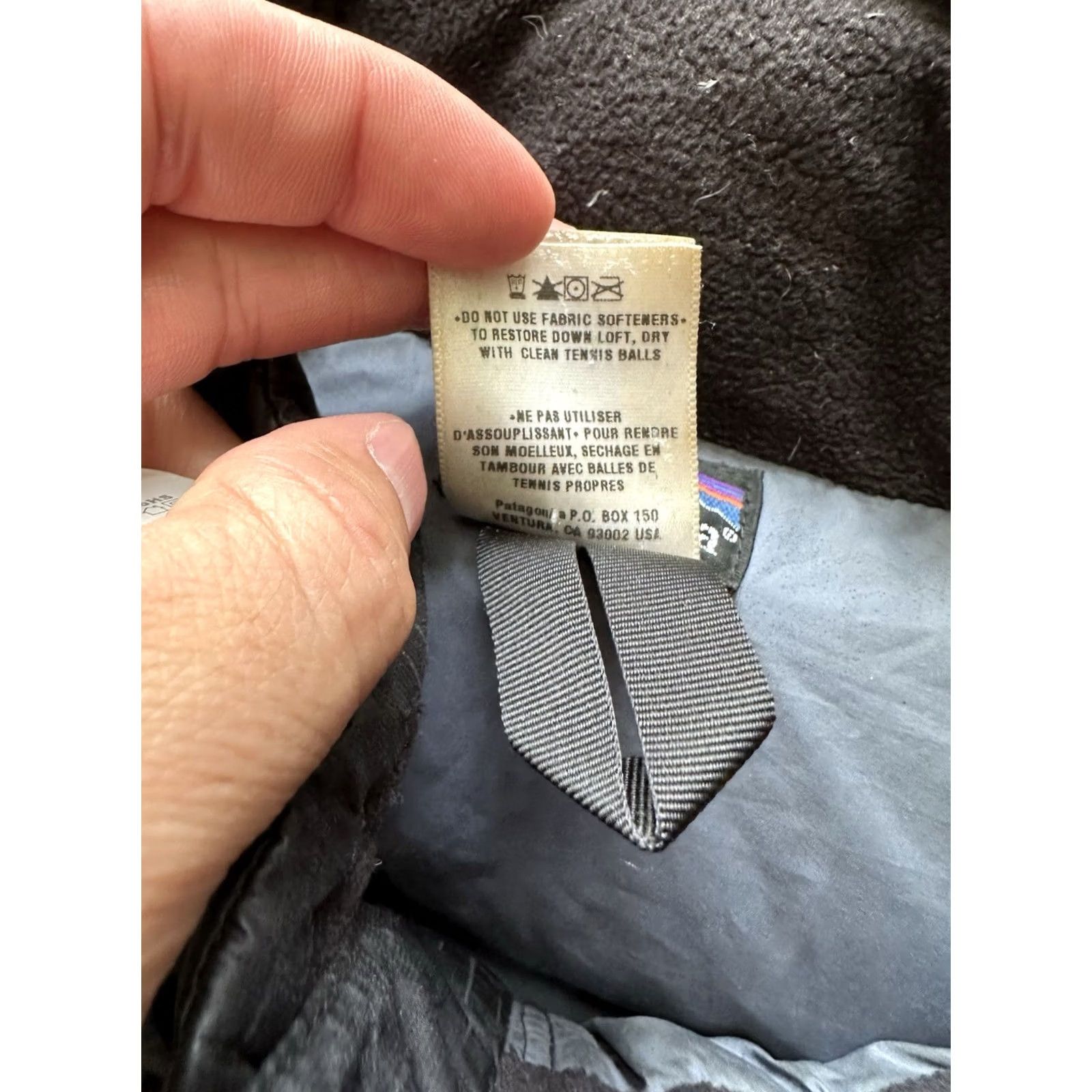 Patagonia VINTAGE Patagonia Down Sweater Puffer Jacket Zip Bomber Men Sz L Black Full Zip Goose Down 26.5” Chest 28.5” Length Size US L / EU 52-54 / 3 - 7 Thumbnail
