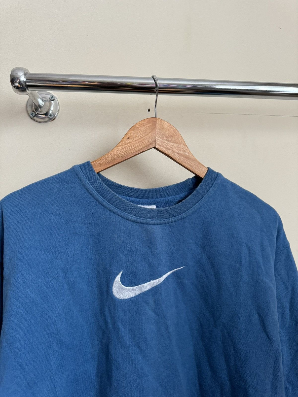 Nike × Vintage Vintage 90s Nike Big Logo Sweatshirt Size US M / EU 48-50 / 2 - 2 Thumbnail