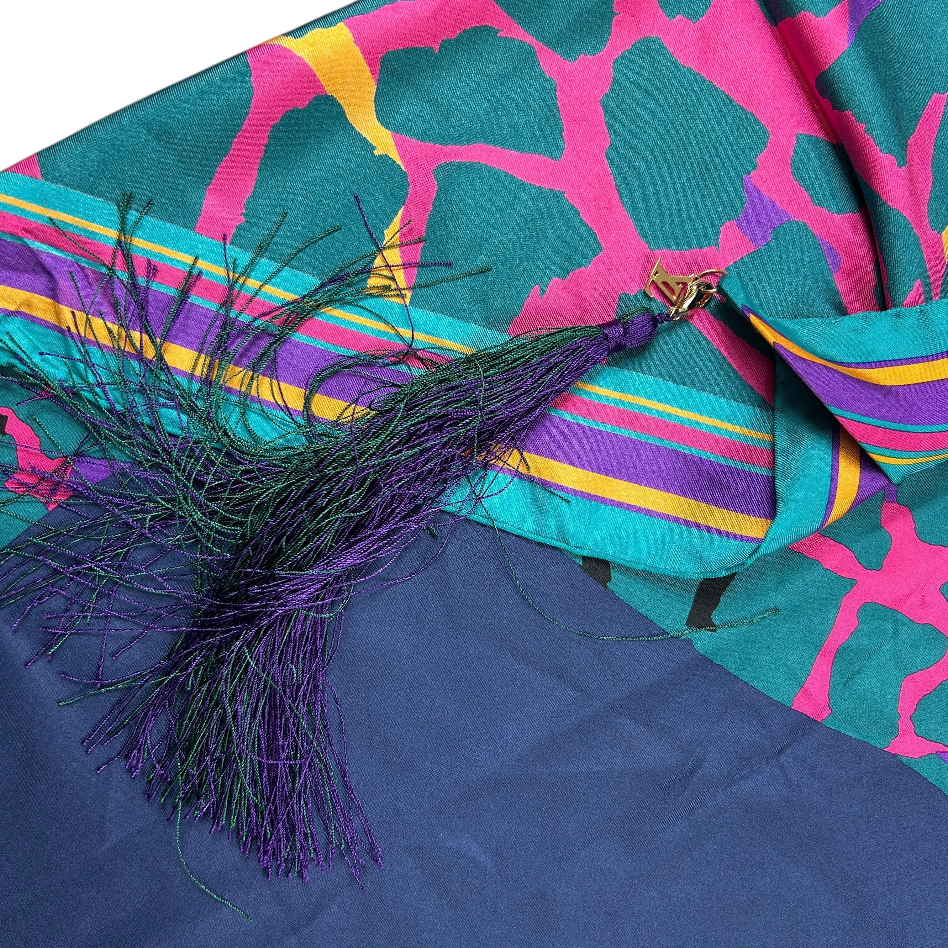 Louis Vuitton Louis Vuitton Pure Silk Giraffe Shawl Scarf Blue Size ONE SIZE - 2 Thumbnail