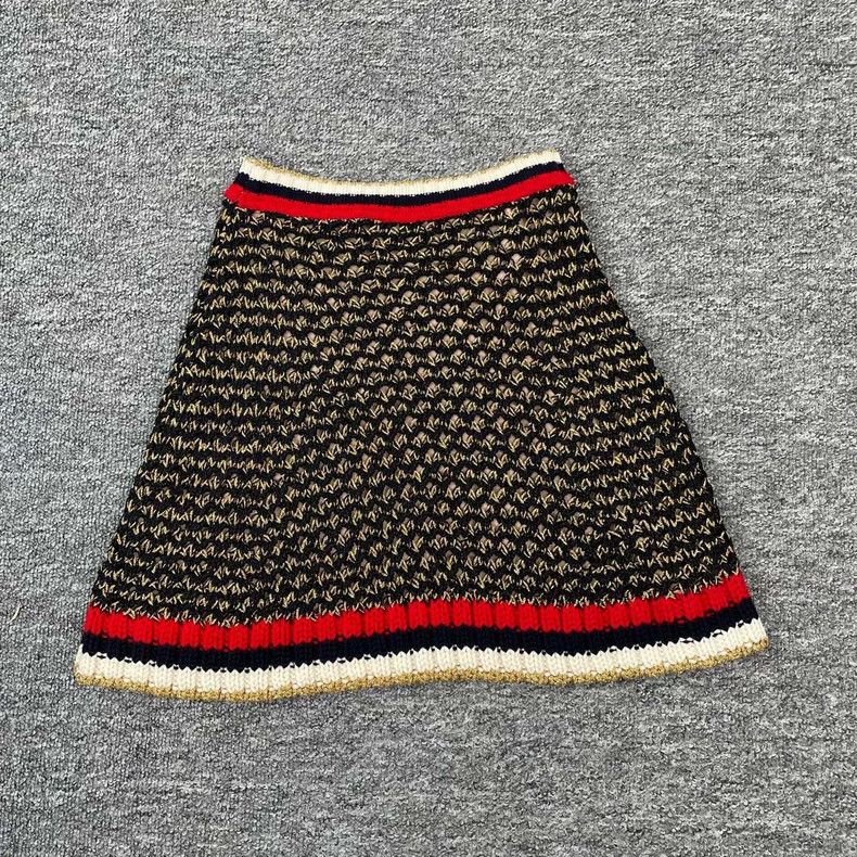 Gucci Gucci Size XS Hollow-out decorated short skirt 2505-Nextar Size 42" / US 20 - 2 Thumbnail