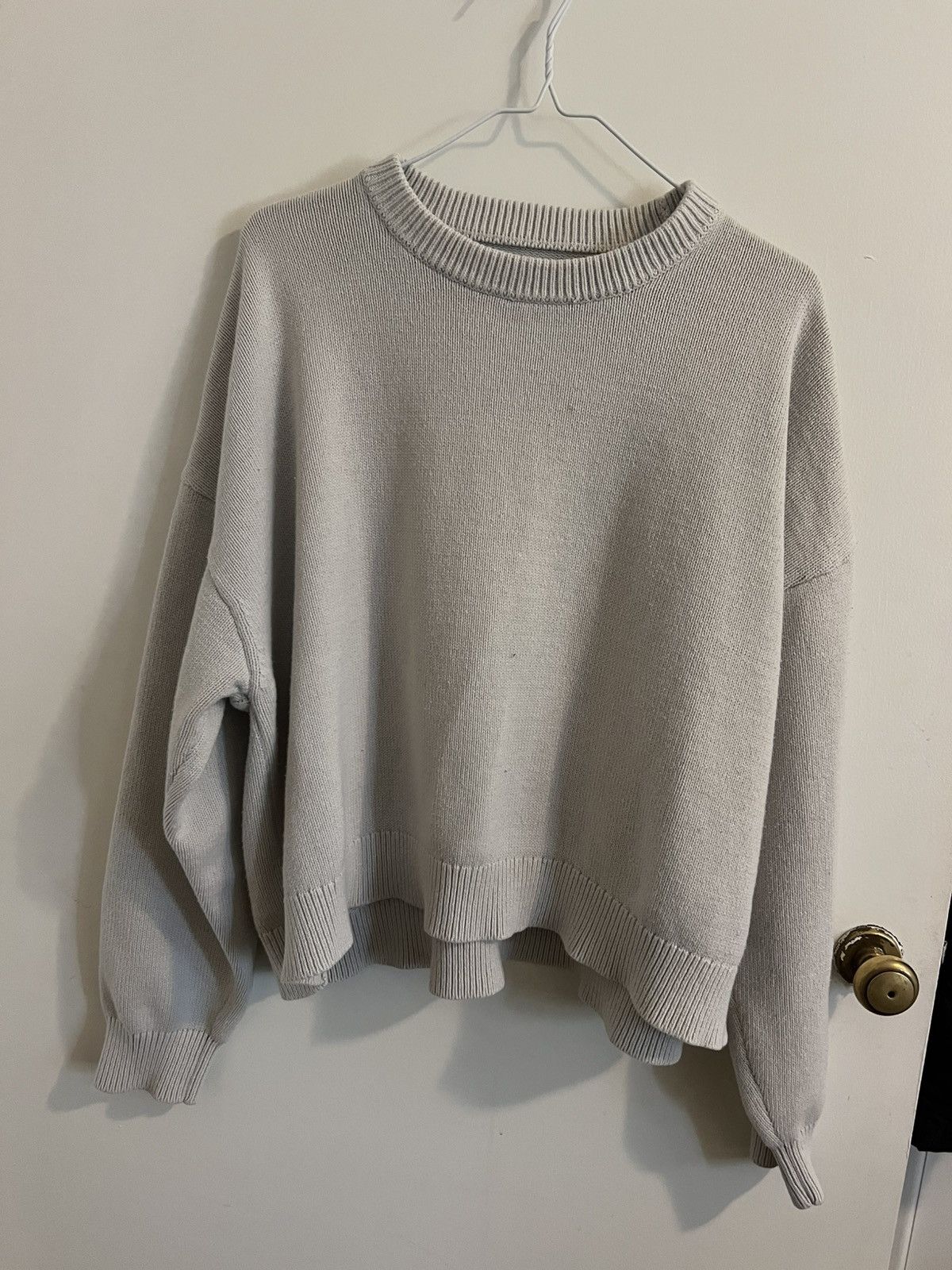 Pacsun Extra long sleeves white knitted sweater Size US M / EU 48-50 / 2 - 1 Thumbnail
