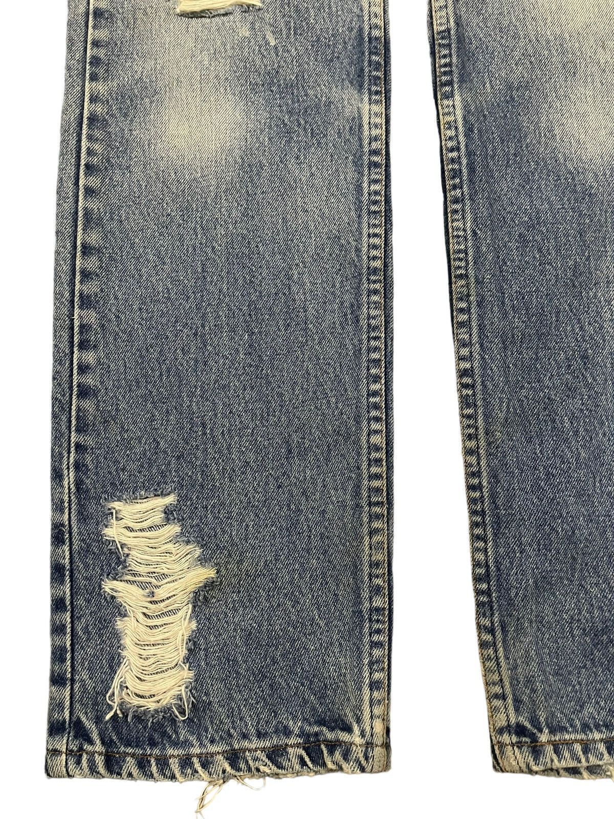 Levi's Vintage Levis 501 Blue Wash Destroyer Distressed Jeans Size US 30 / EU 46 - 5 Thumbnail