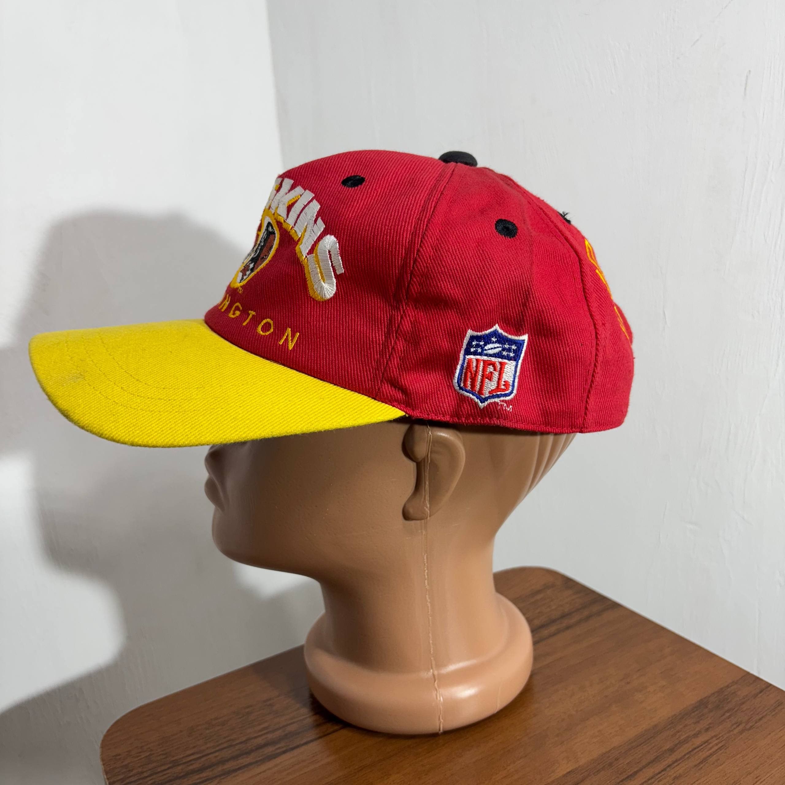 Vintage VINTAGE 90s NFL Washington Redskins Red Yellow Snapback Cap Size ONE SIZE - 3 Thumbnail