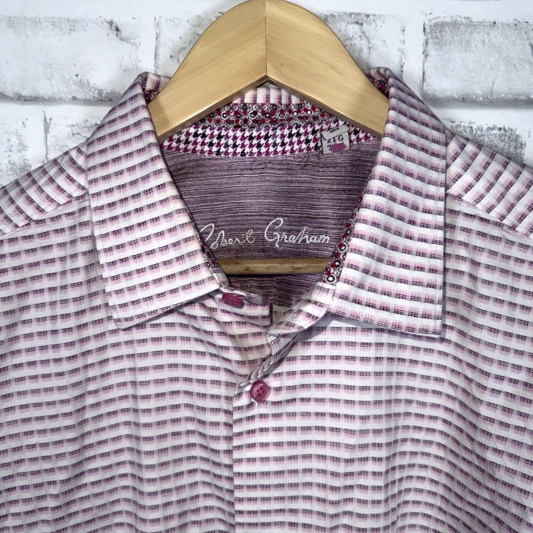 Robert Graham Robert Graham Pink Flip Cuff Long Sleeve Button Up Shirt Mens XXL Size Pink Short Description Not Included Size US XL / EU 56 / 4 - 4 Thumbnail