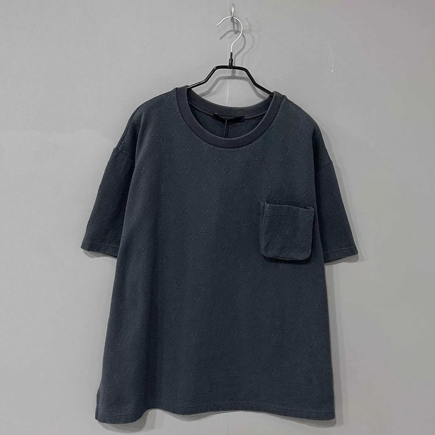 Louis Vuitton LV Black All Over Print Pocket Short Sleeve Tee XL Size US XL / EU 56 / 4 - 1 Thumbnail