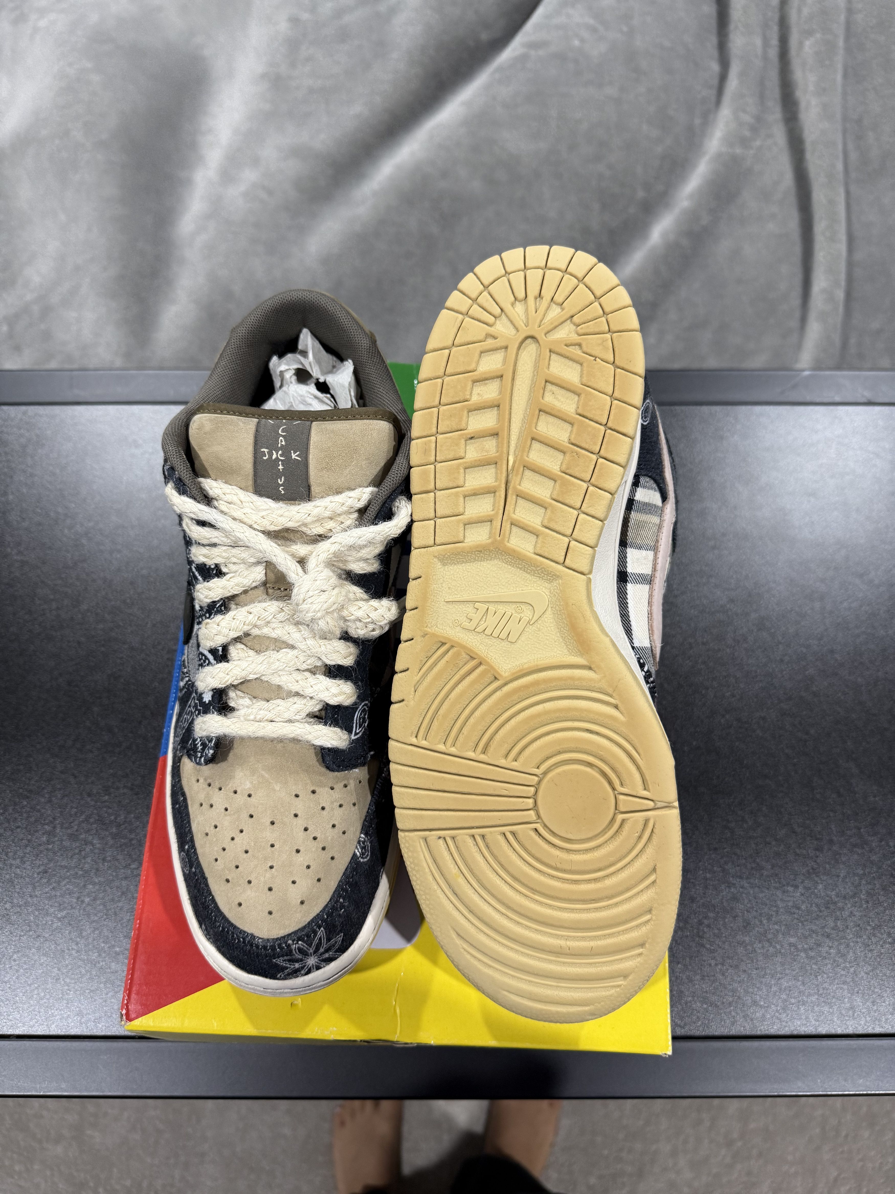 Nike × Travis Scott Nike SB Dunk Low Size US 10 / EU 43 - 2 Thumbnail