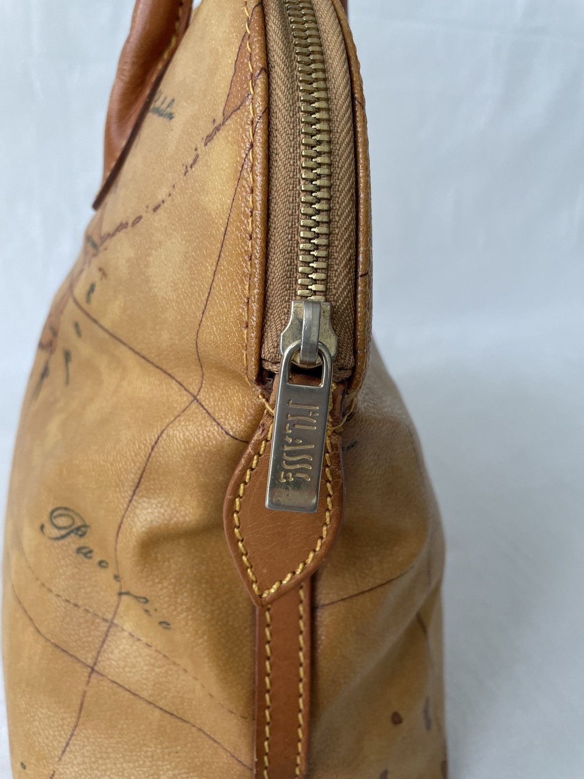Alviero Martini Vintage Alviero Martini Alma Handbag Size ONE SIZE - 11 Thumbnail