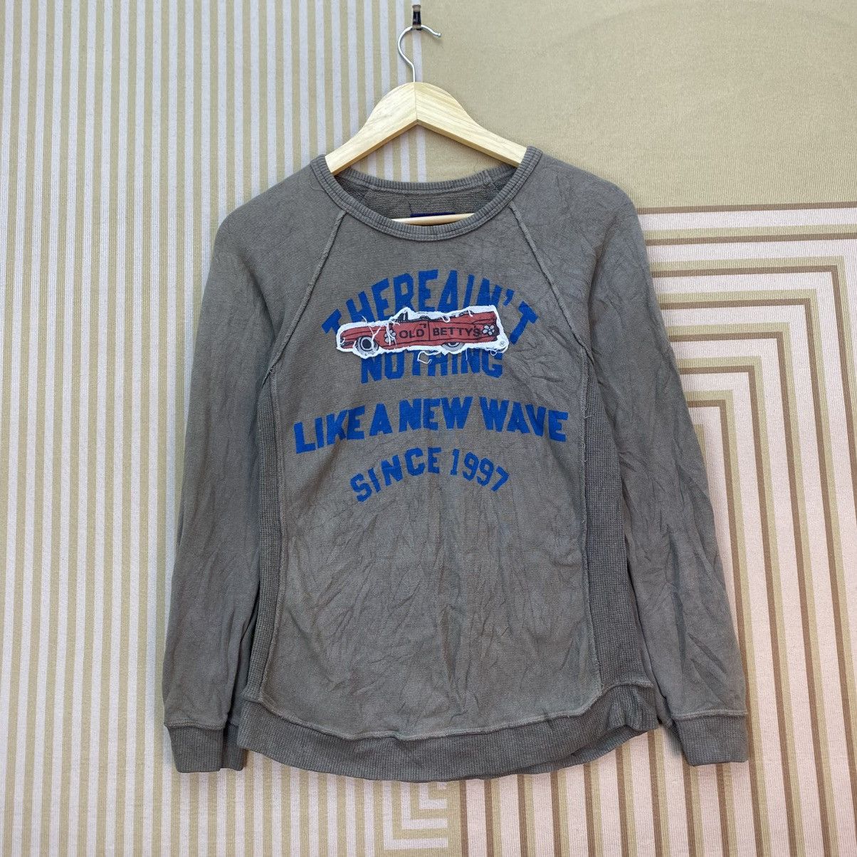 Japanese Brand 🫶Japanese Brand Old Betty Graphic Sweatshirt Size US S / EU 44-46 / 1 - 1 Thumbnail