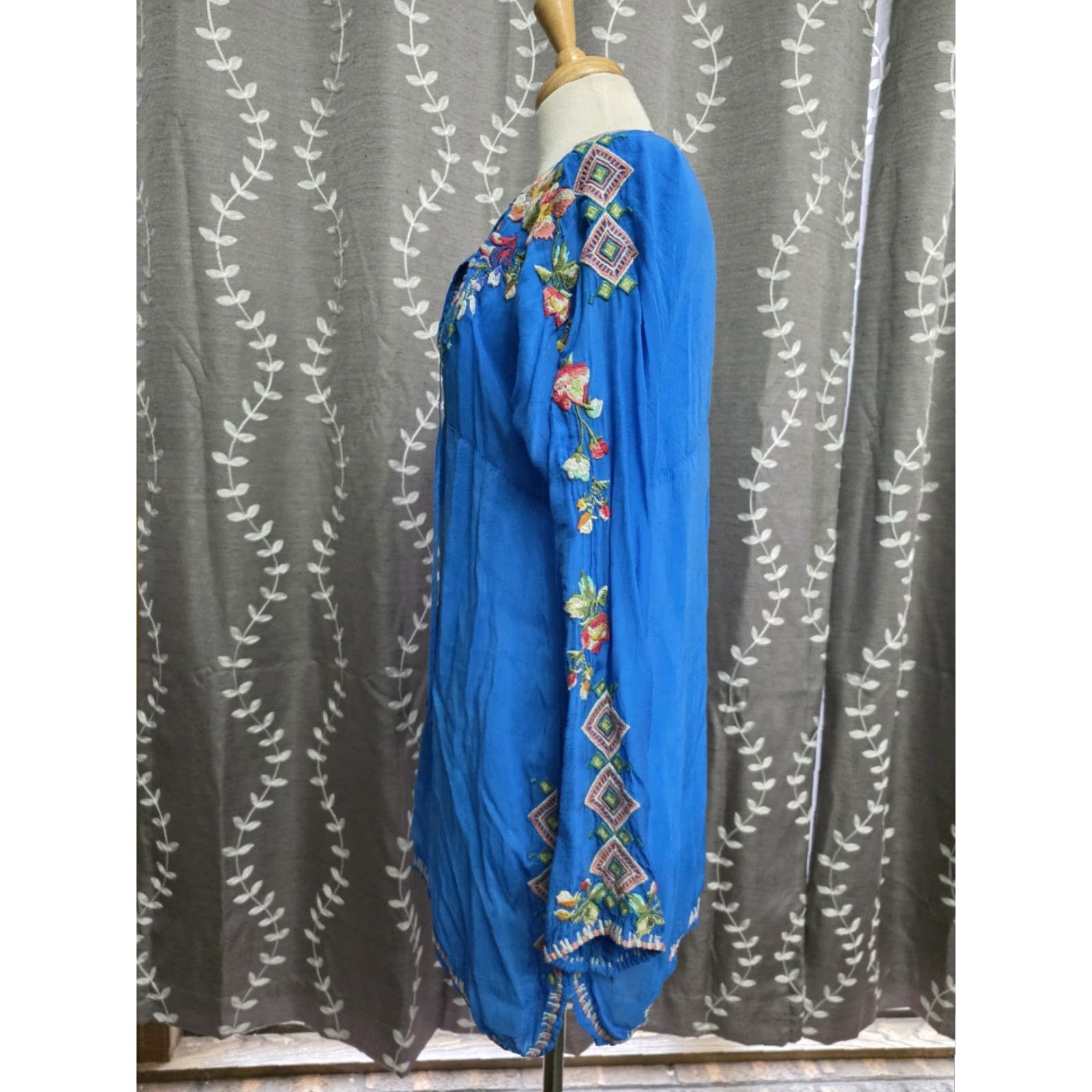 Johnny Was VINTAGE Johnny Was Vanessa Georgette Embroidered Tunic Top Blue Bohemian Medium Blouse Womens Size M / US 6-8 / IT 42-44 - 4 Thumbnail