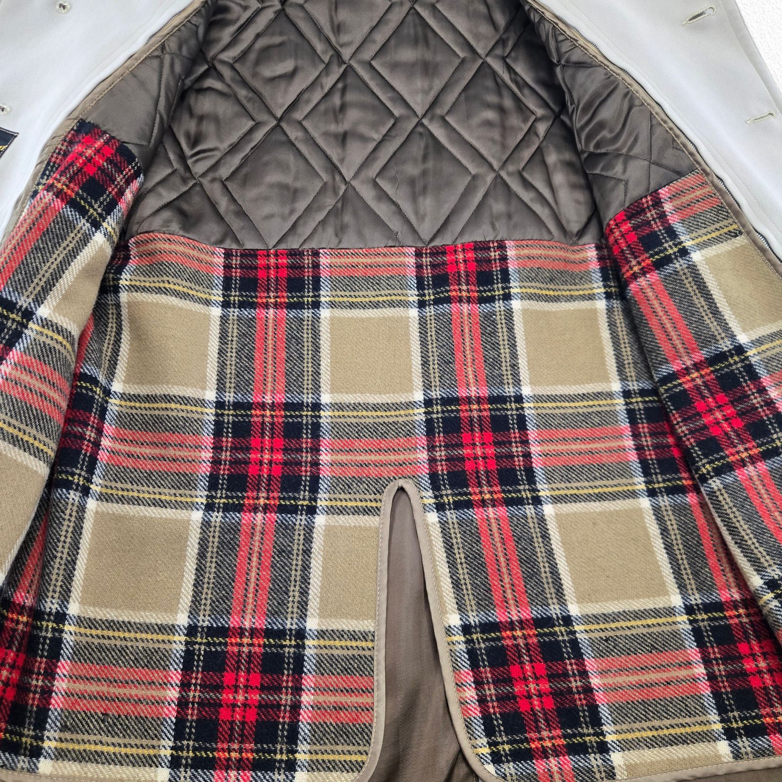 Vintage 70s Beige All Weather Removable Lining Trench Coat Size 42S Size US L / EU 52-54 / 3 - 13 Thumbnail