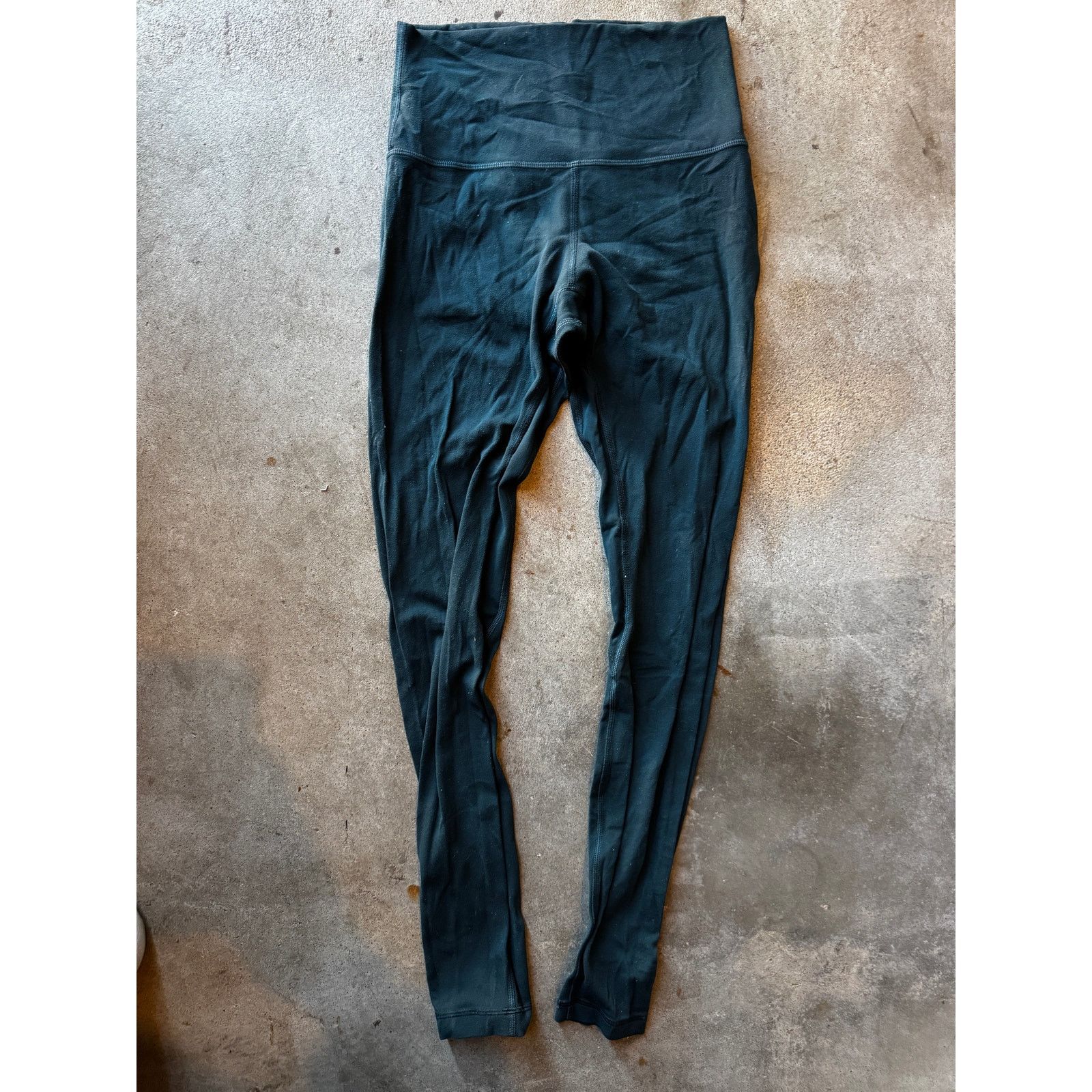 Lululemon Lululemon Green Leggings (4) Size 27" / US 4 / IT 40 - 1 Thumbnail