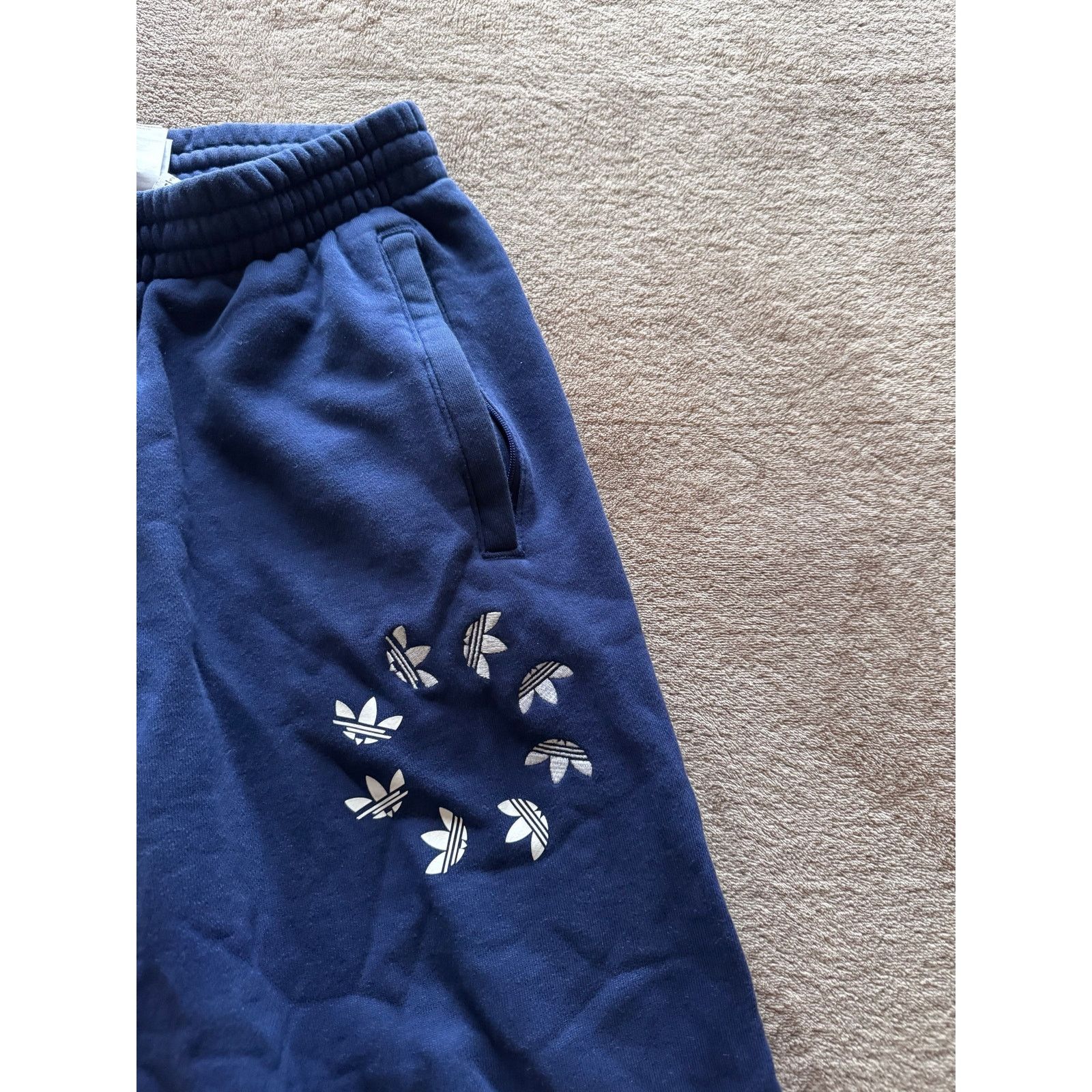 Adidas Adidas Originals Navy Joggers Multi Trefoil Embroidered Logo Size 28" / US 6 / IT 42 - 2 Thumbnail