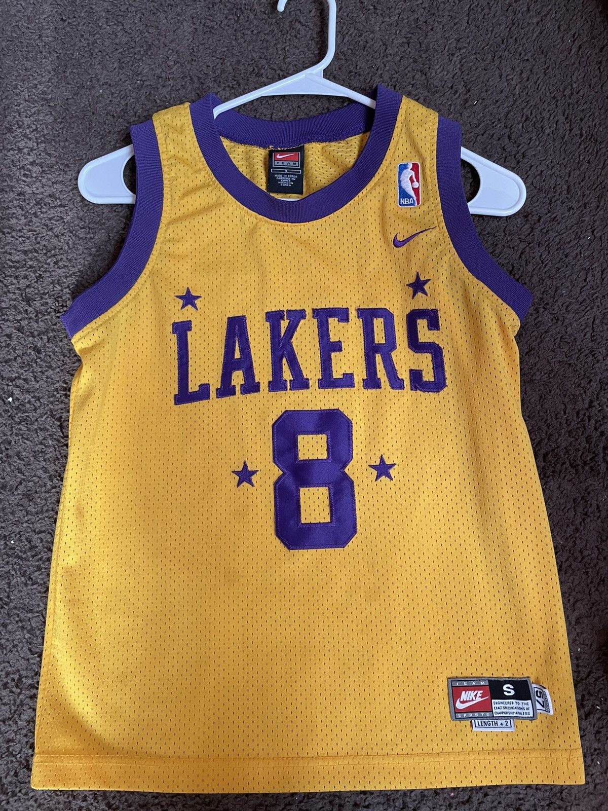 Vintage Nike Kobe Bryant #8 Lakers Swingman Gold Purple