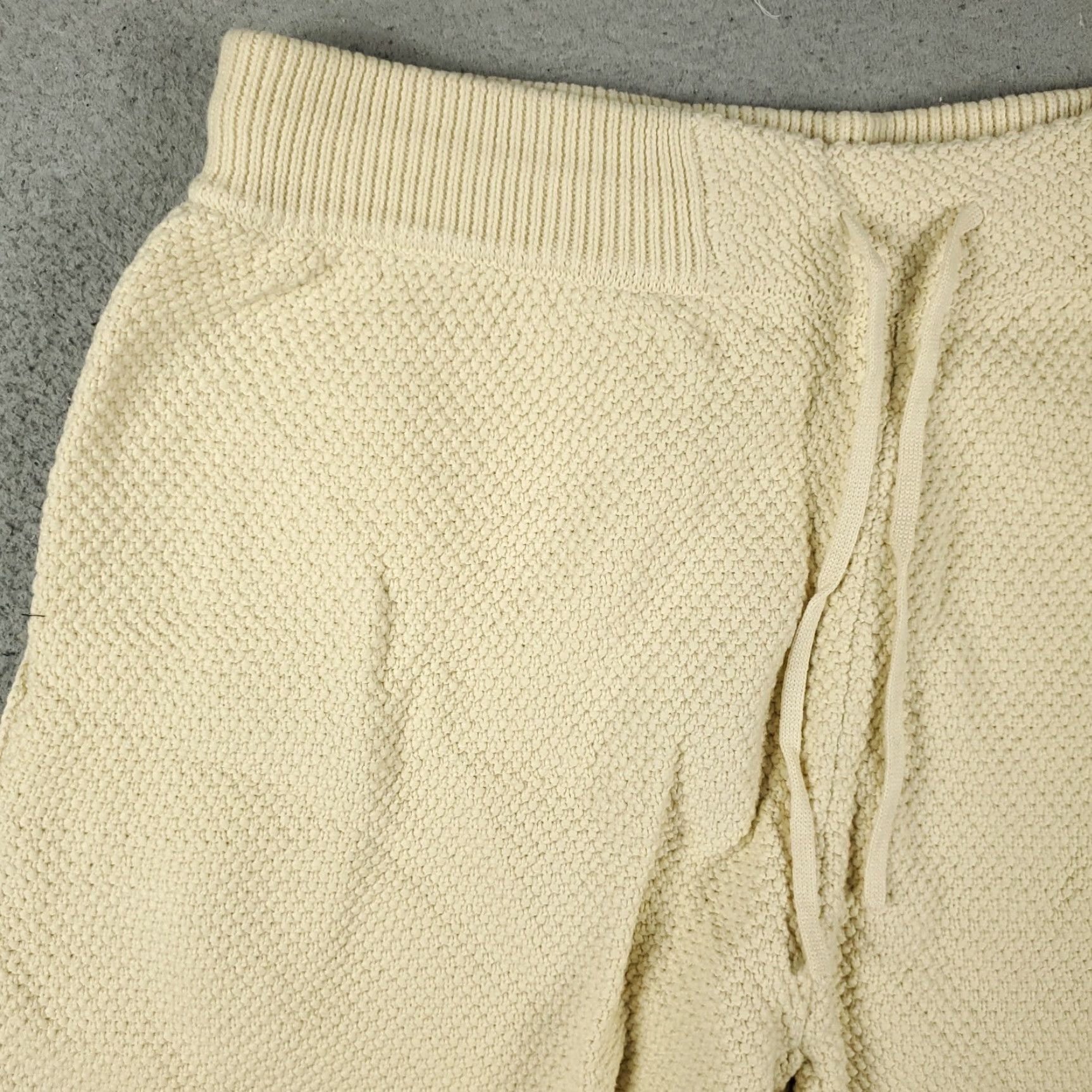 Honor the Gift HONOR THE GIFT Sweat Shorts Womens XL Ivory Knit Casual Activewear Size 40" / US 18 - 2 Thumbnail
