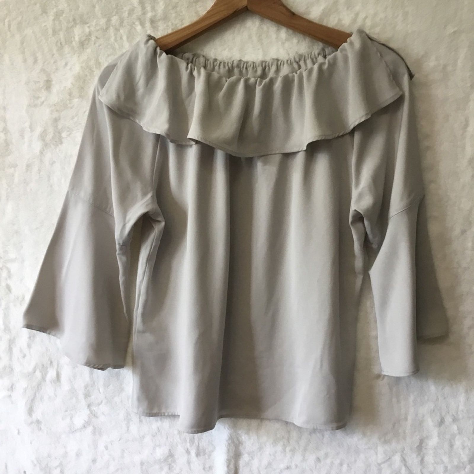 Other Archives Light Gray Off-Shoulder Long-Sleeve Top Size M / US 6-8 / IT 42-44 - 2 Thumbnail
