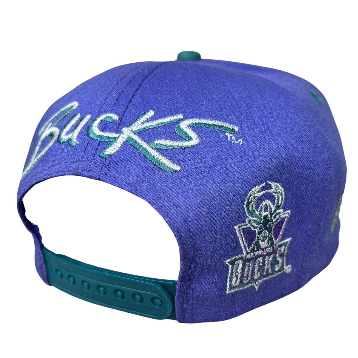 Twins Vintage 1990s NBA Milwaukee Bucks Twins Embroidered Snapback Size ONE SIZE - 7 Thumbnail