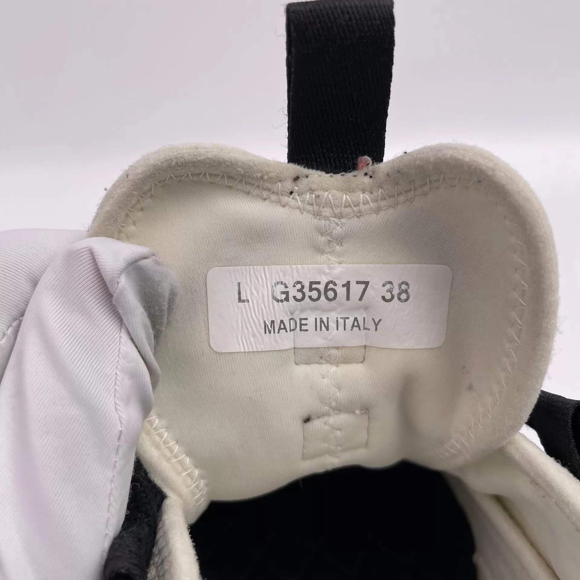 Chanel Chanel Platinum Velvet Air Cushion Sneaker Women's Size US 7.5 / IT 37.5 - 8 Thumbnail