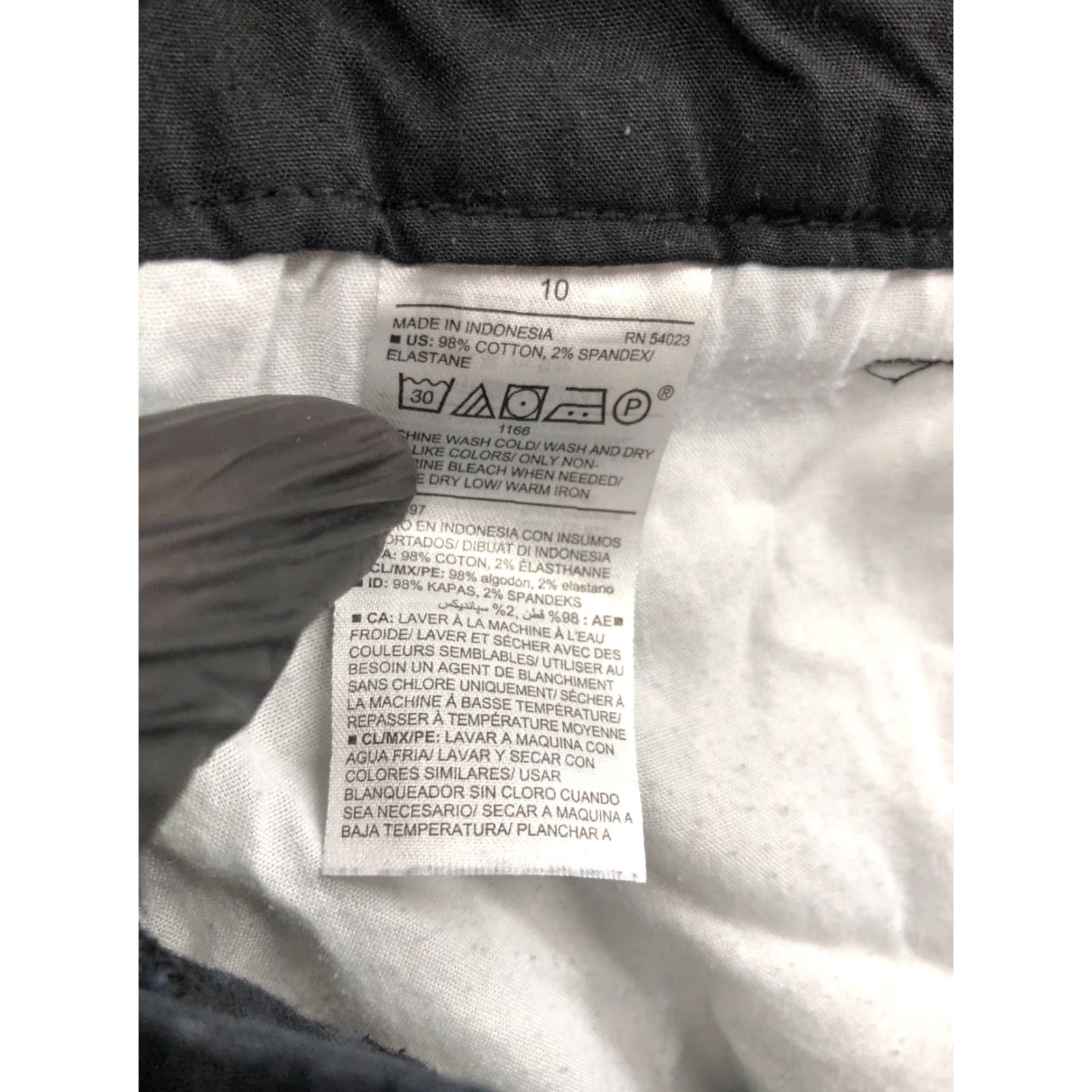 Old Navy Old Navy Everyday Shorts Womens Mid Rise Size 10 Dark Wash Black Size 32" / US 10 / IT 46 - 7 Thumbnail