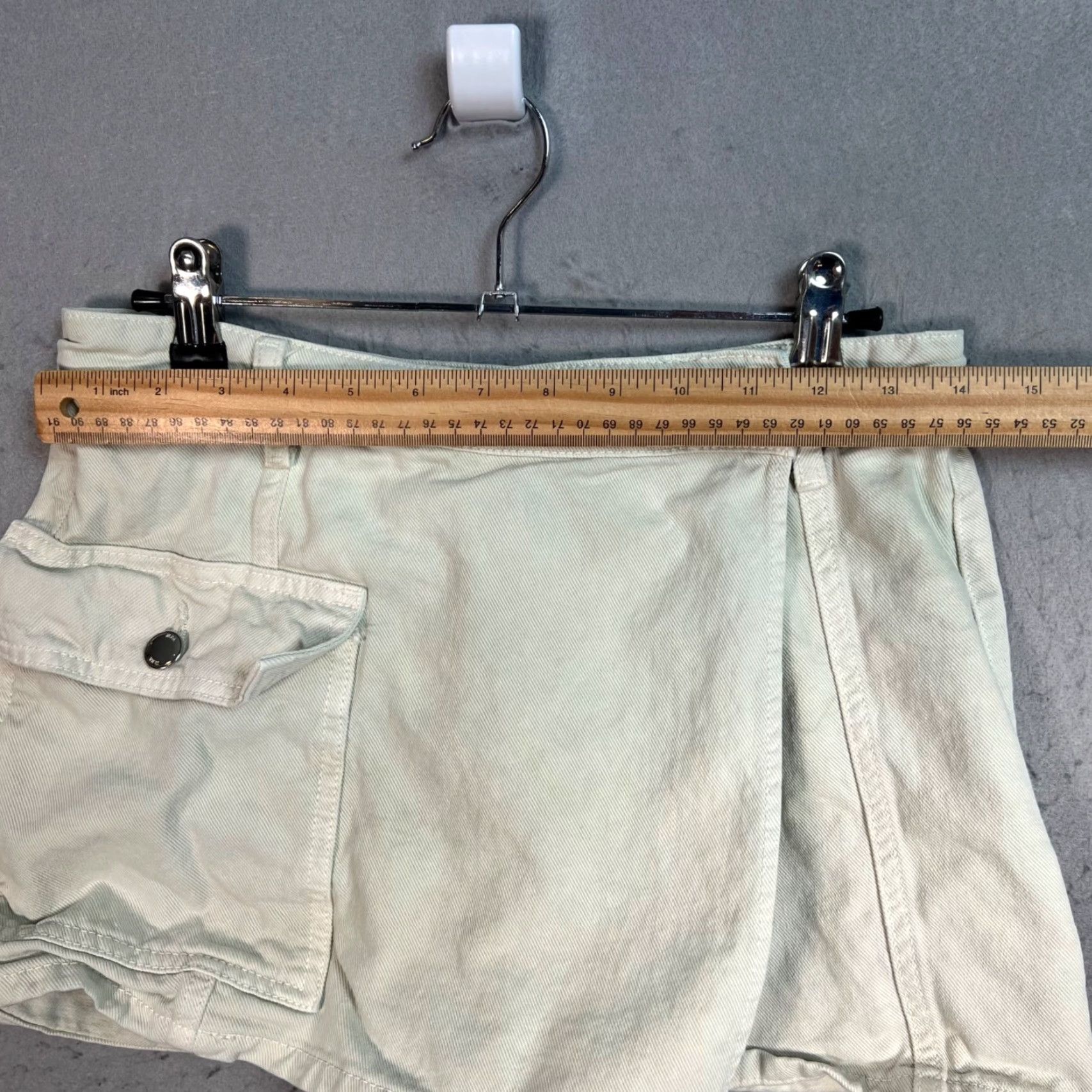 Zara VINTAGE Zara Womens XS Light Green Cotton Cargo Wrap Shorts Size 26" / US 2 / IT 38 - 5 Thumbnail