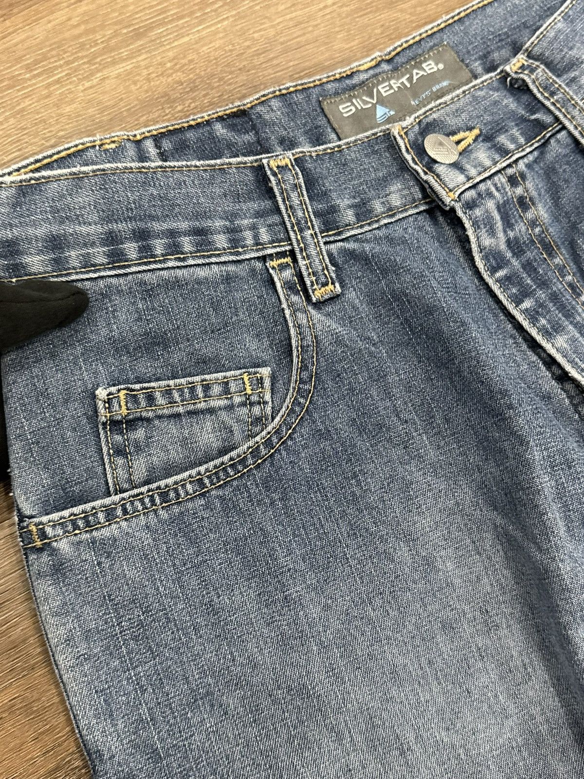 Levi's Vintage Clothing Vintage Levi’s SilverTab Y2K Baggy Loose Fit Fade Wash Denim Size US 29 - 7 Thumbnail