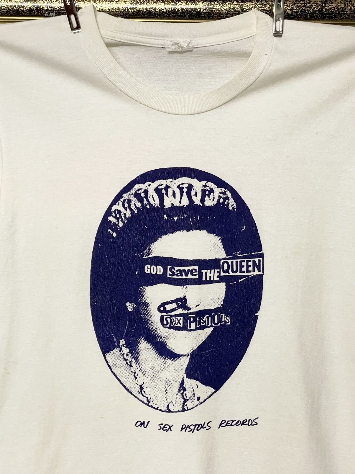 Vintage Vintage 90s Sex Pistols God Save The Queen Single Stitch Tee Size US S / EU 44-46 / 1 - 5 Thumbnail