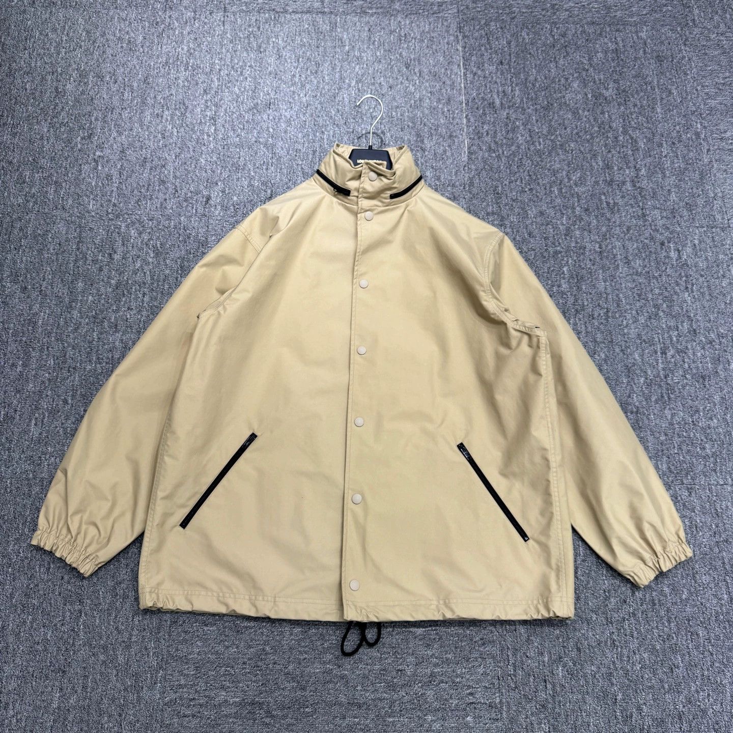 Balenciaga Balenciaga Logo Print Shell Jacket Size US S / EU 44-46 / 1 - 1 Thumbnail