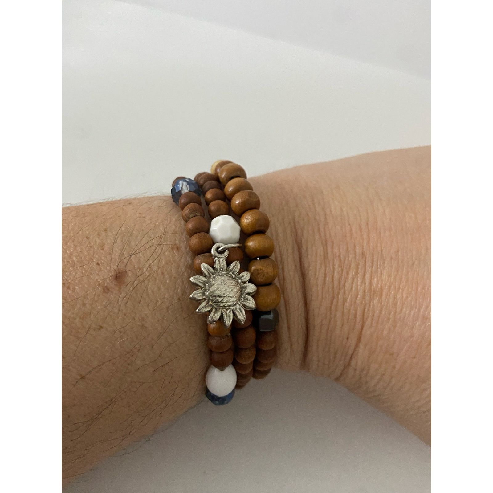 Handmade sunflower bracelet Size ONE SIZE - 1 Thumbnail
