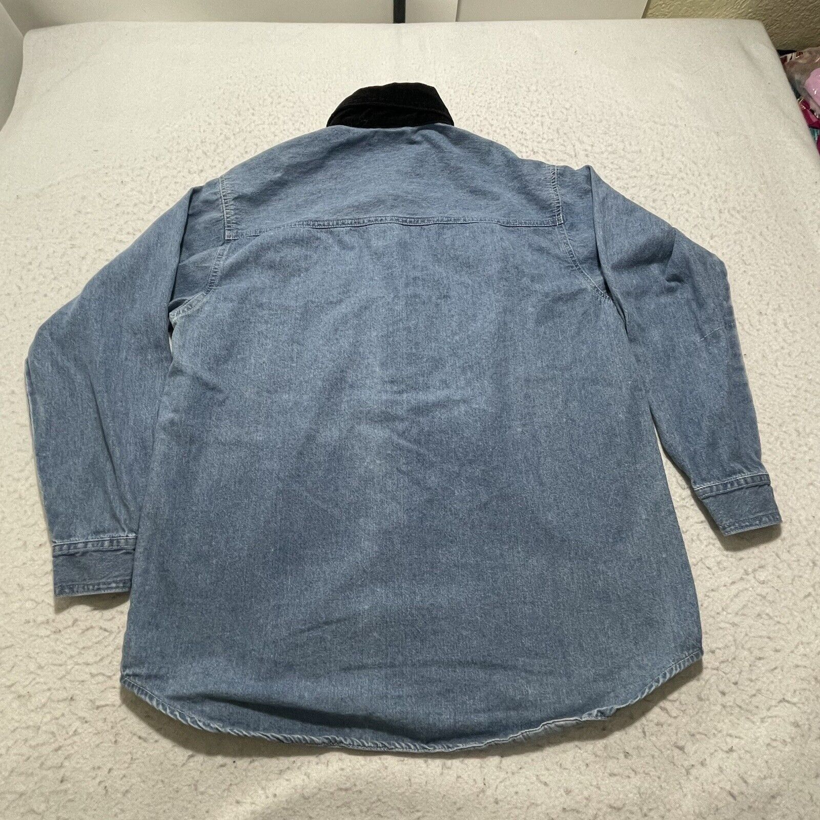 Vintage Vintage Bobbie Brooks Button Up Denim Shirt Christmas Toys Size S / US 4 / IT 40 - 9 Thumbnail