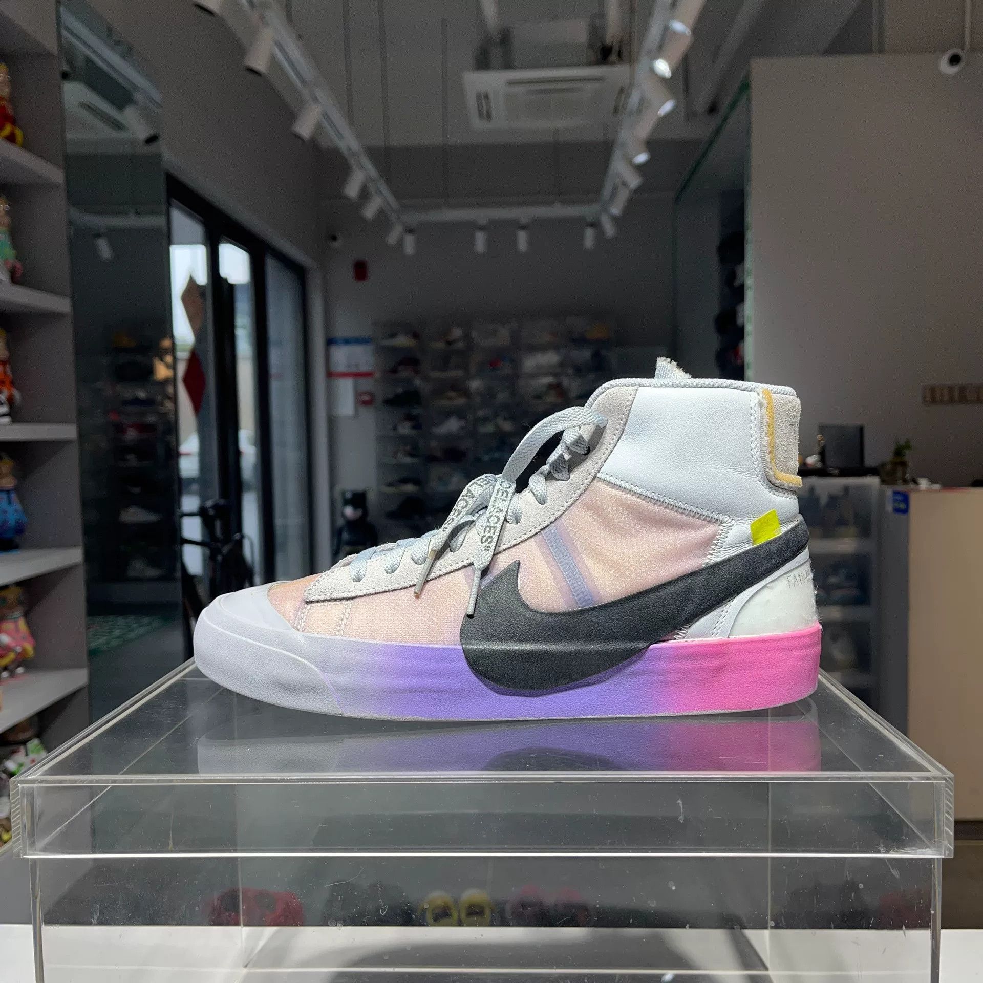 Nike Nike BLAZER Rainbow Multi T-Shirt s Men Size US S / EU 44-46 / 1 - 1 Thumbnail