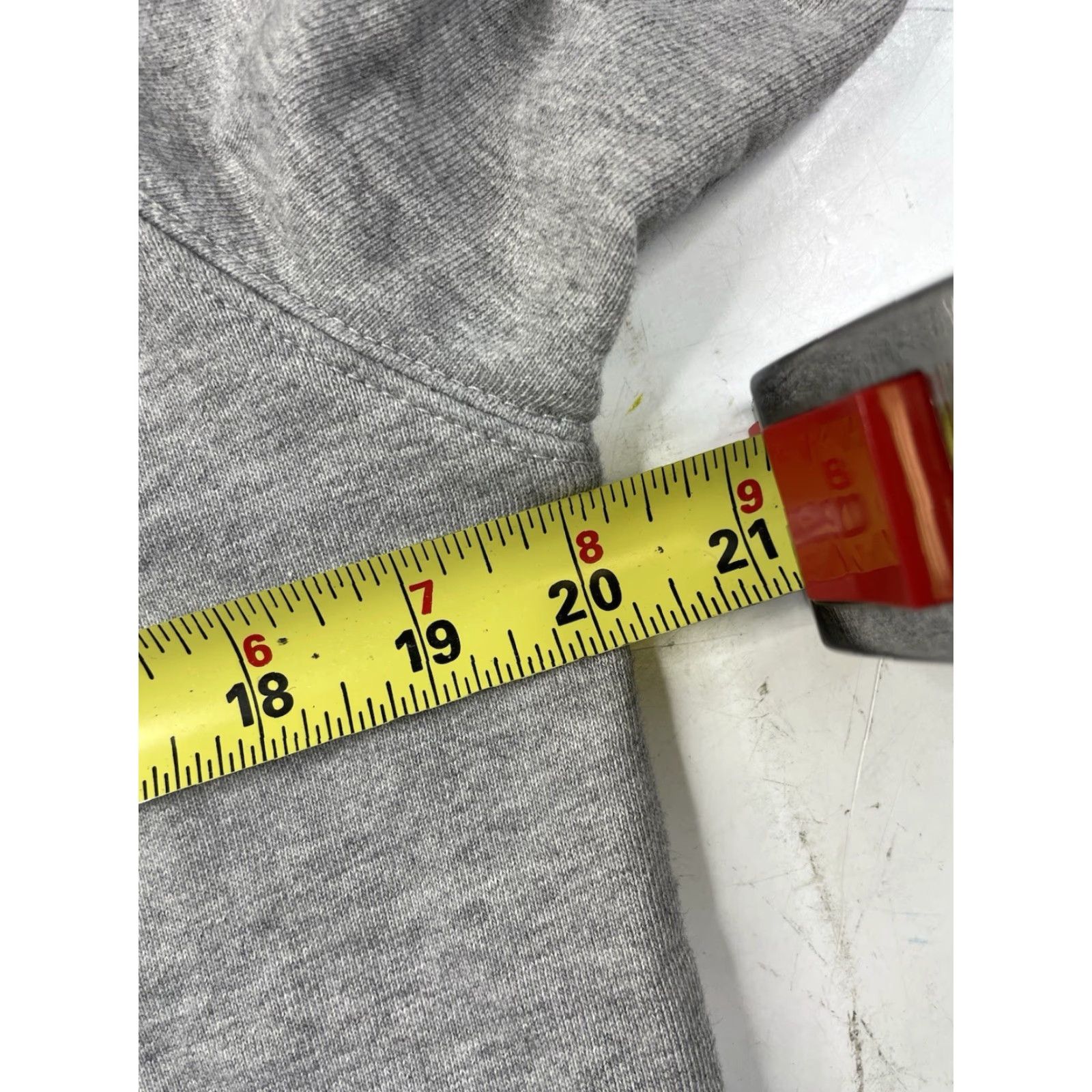 Vintage SATURDAYS NEW YORK CITY Hoodie Pullover Mens Medium Gray City Logo Embroidered Hooded Pockets Cotton Sweatshirt Size US M / EU 48-50 / 2 - 6 Thumbnail