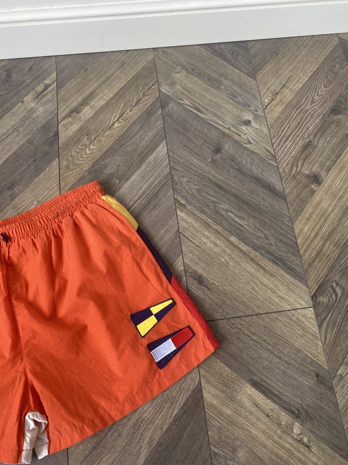 Tommy Hilfiger × Vintage Vintage 90s Tommy Hilfiger Nylon Shorts Size US 35 - 6 Thumbnail