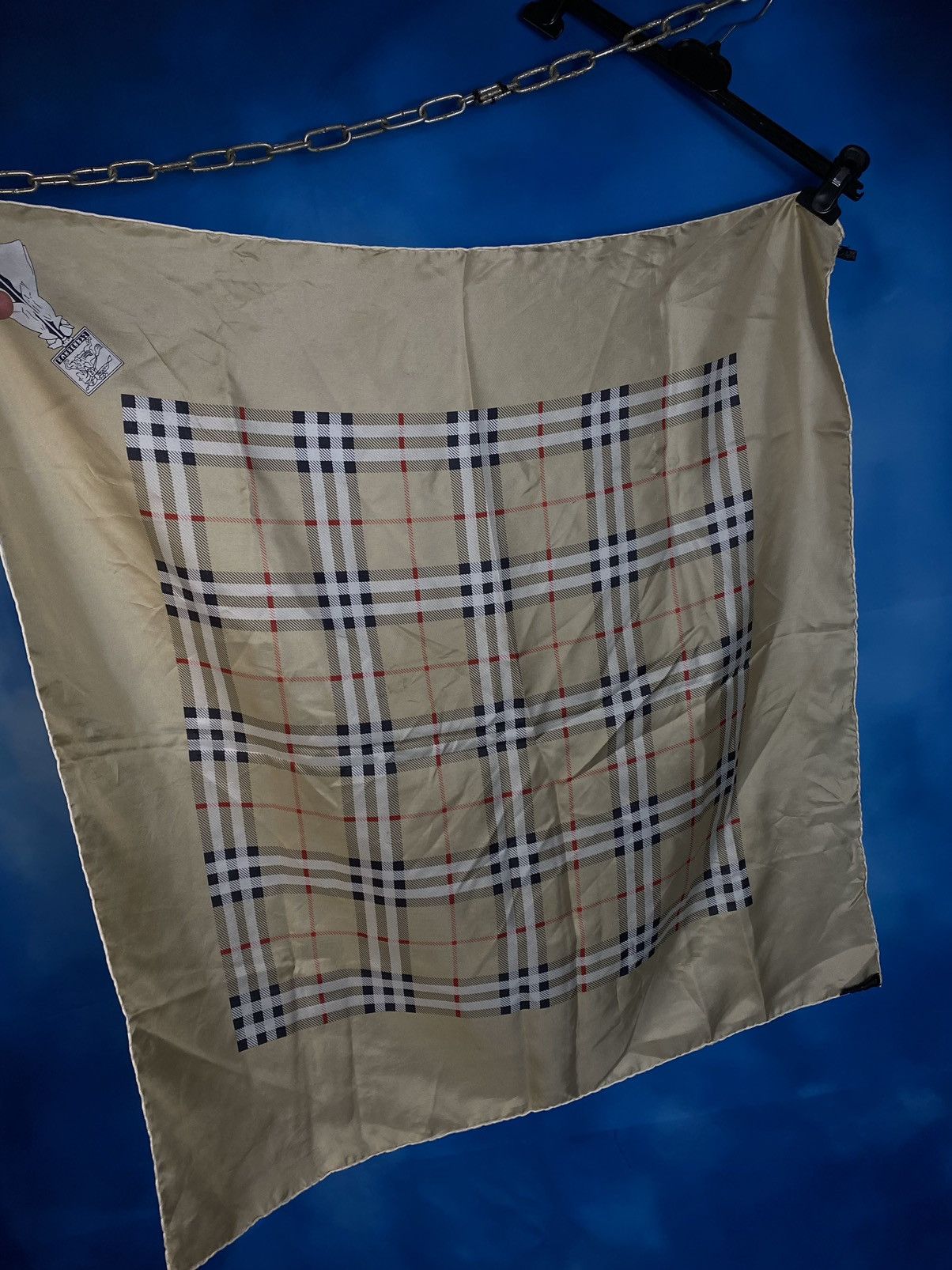 Burberry Burberry’s 100% silk vintage scarf Size ONE SIZE - 8 Thumbnail