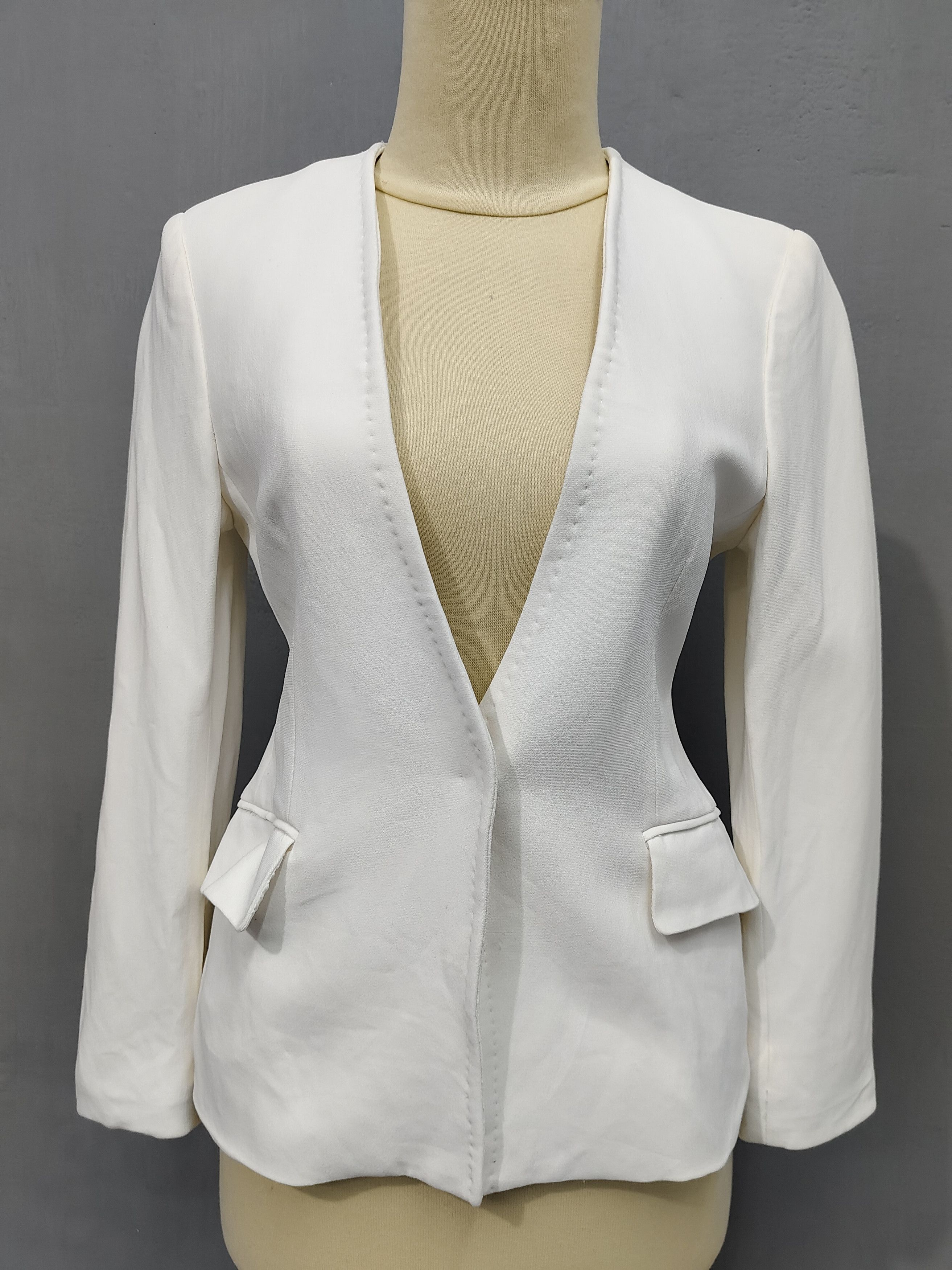 Moschino 00s Moschino Cheapandchic- Deep V Minimal Tailored Blazer Size S / US 4 / IT 40 - 2 Thumbnail
