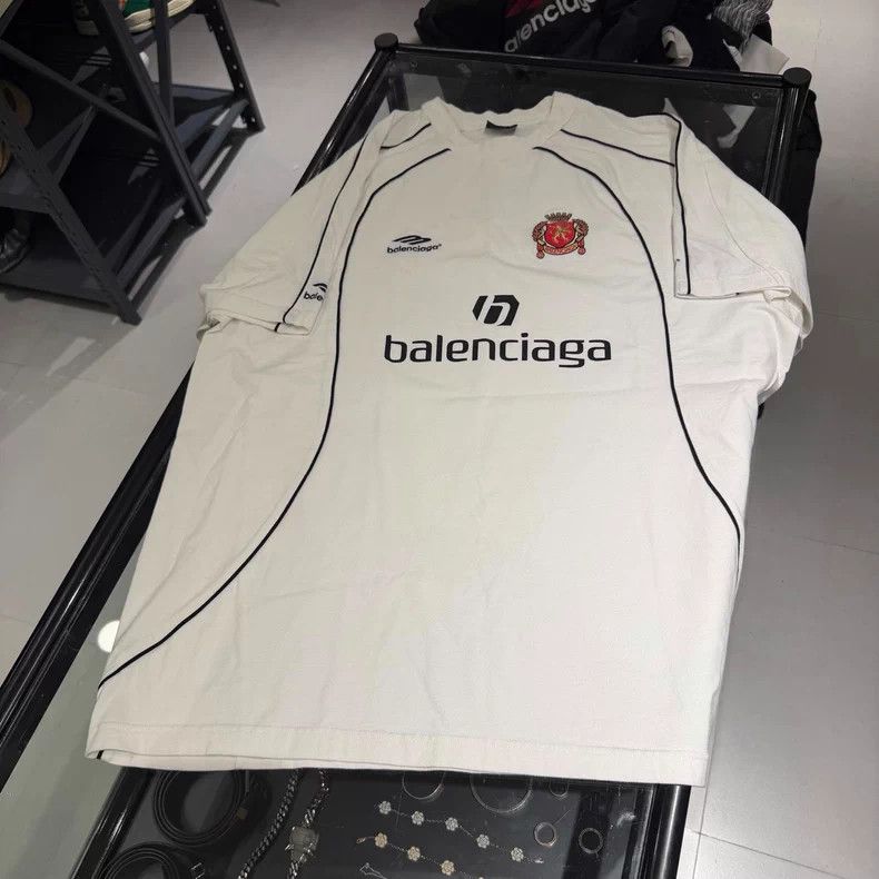 Balenciaga Balenciaga Soccer Series Short Sleeve Size US L / EU 52-54 / 3 - 3 Thumbnail