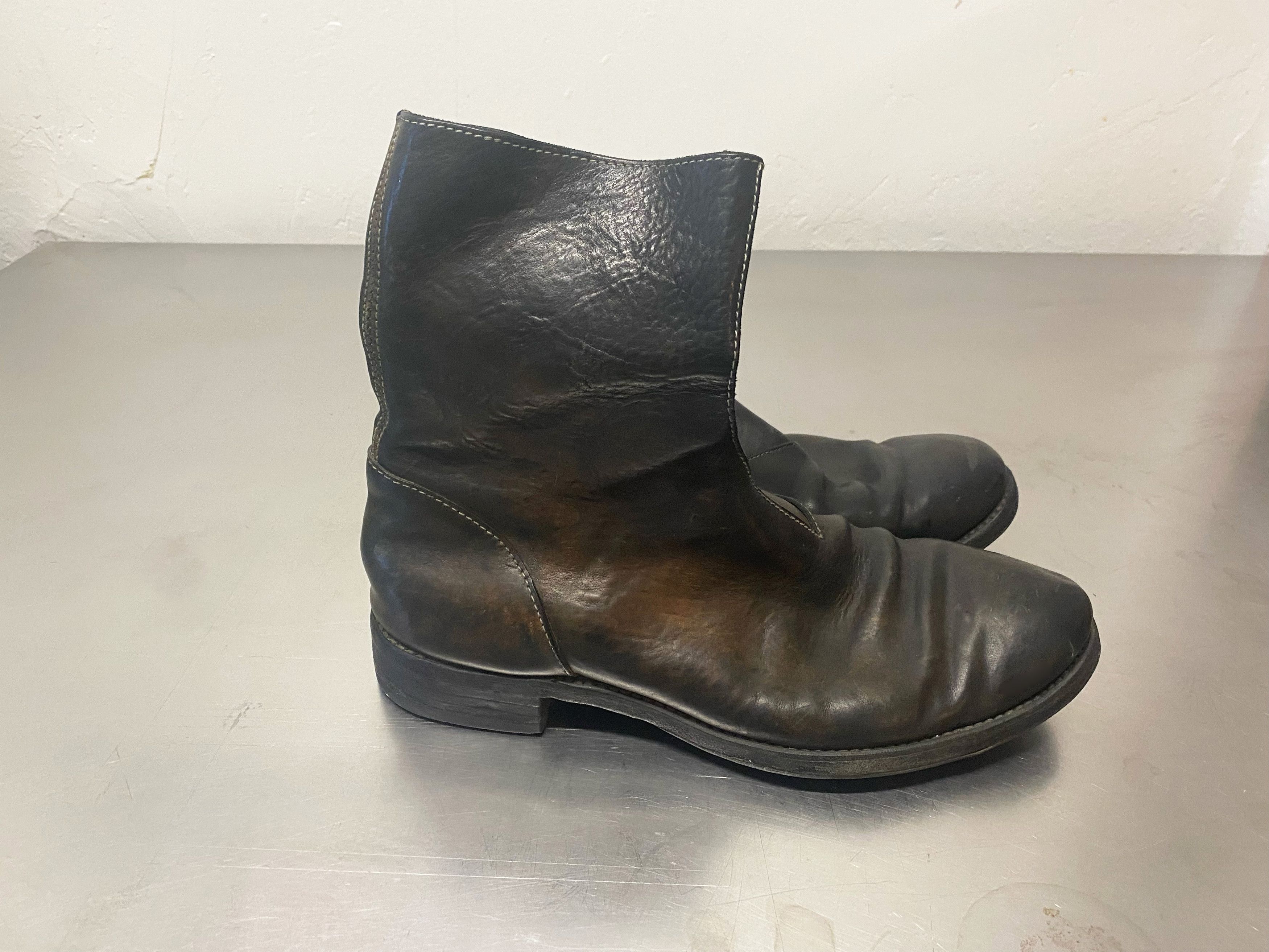Horse leather side zip boots