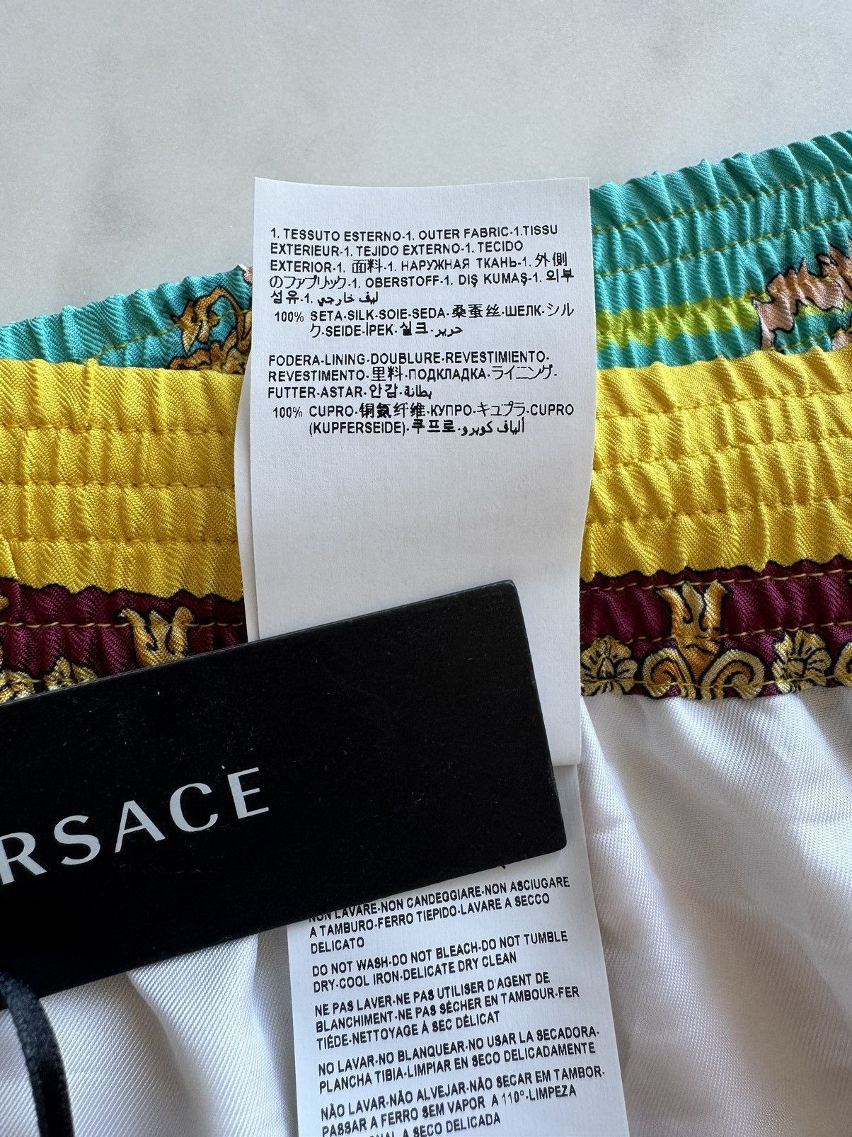 Versace Versace Royal Rebellion Print Silk Bermuda Shorts $980 Size US 30 / EU 46 - 7 Thumbnail