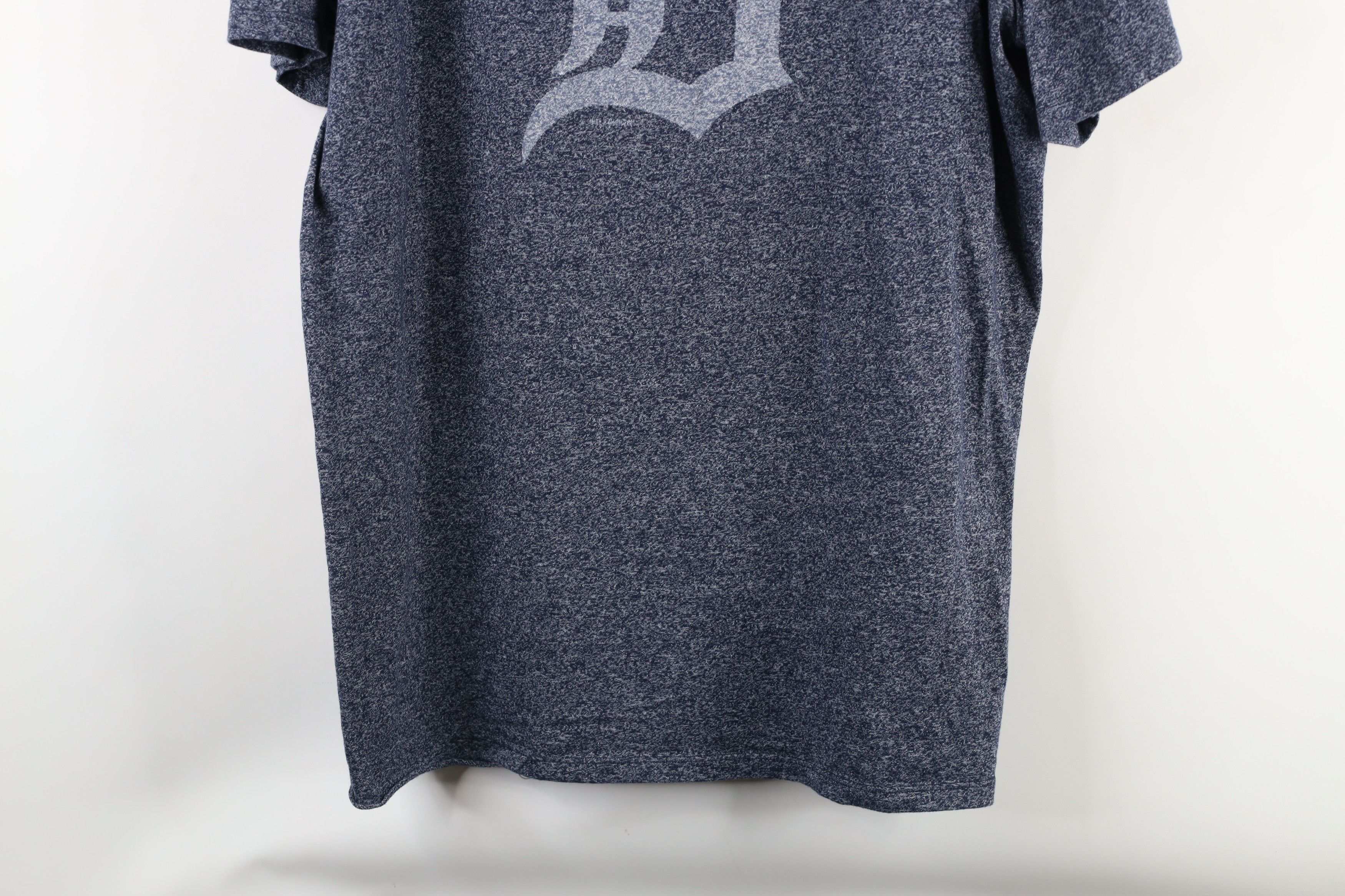 Nike × Vintage Nike Detroit Tigers Old English D Jersey Knit T-Shirt Blue Size US XL / EU 56 / 4 - 3 Thumbnail